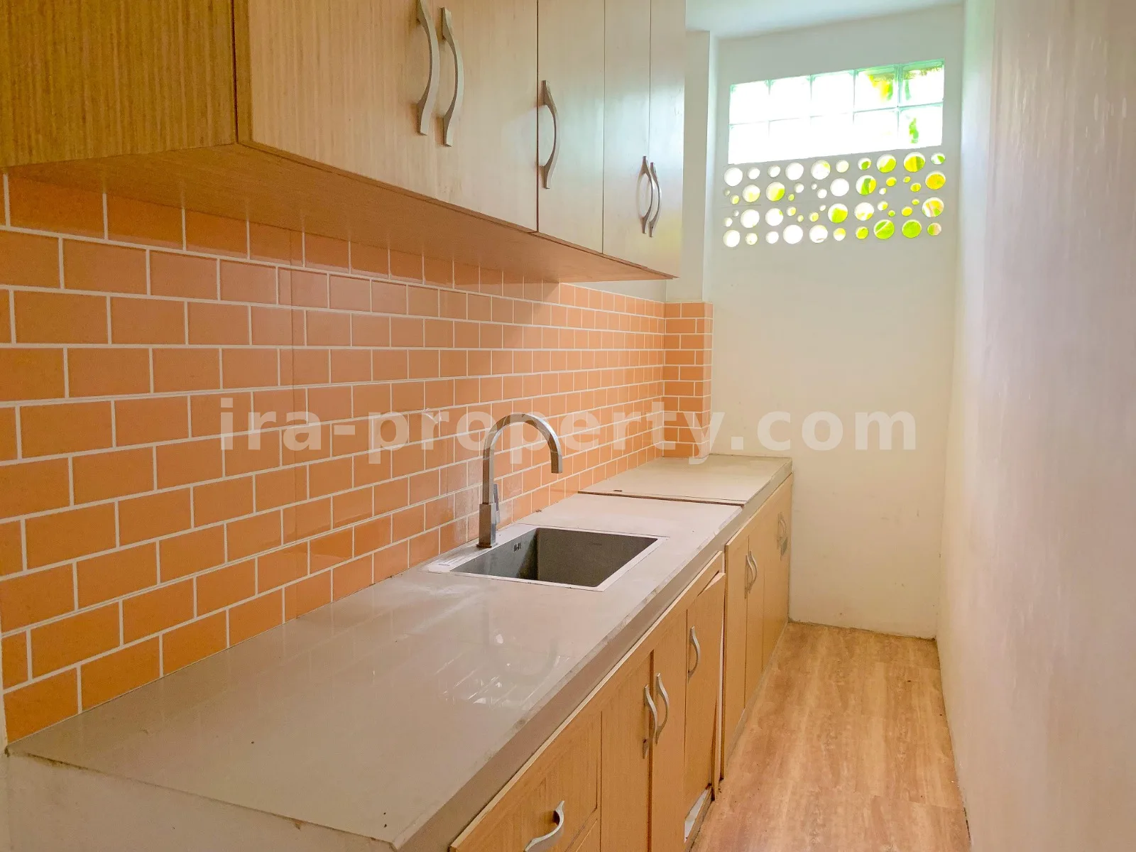Rumah Mewah Dijual di Kompleks Udayana, Kota Mataram - 656 - 3