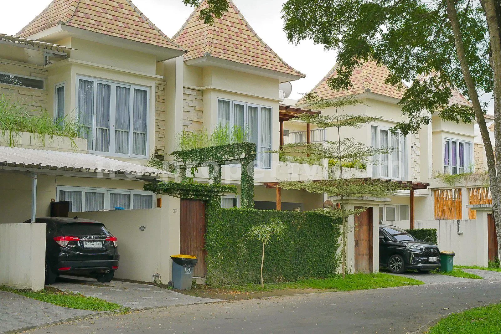 Rumah Mewah di Mutiara Boutique, Selagalas, Mataram - 659 - 1
