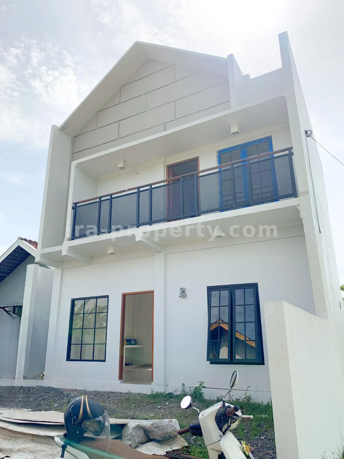 Rumah Baru 2 Lantai Dijual di Tembolak, Mataram - 669 - 12
