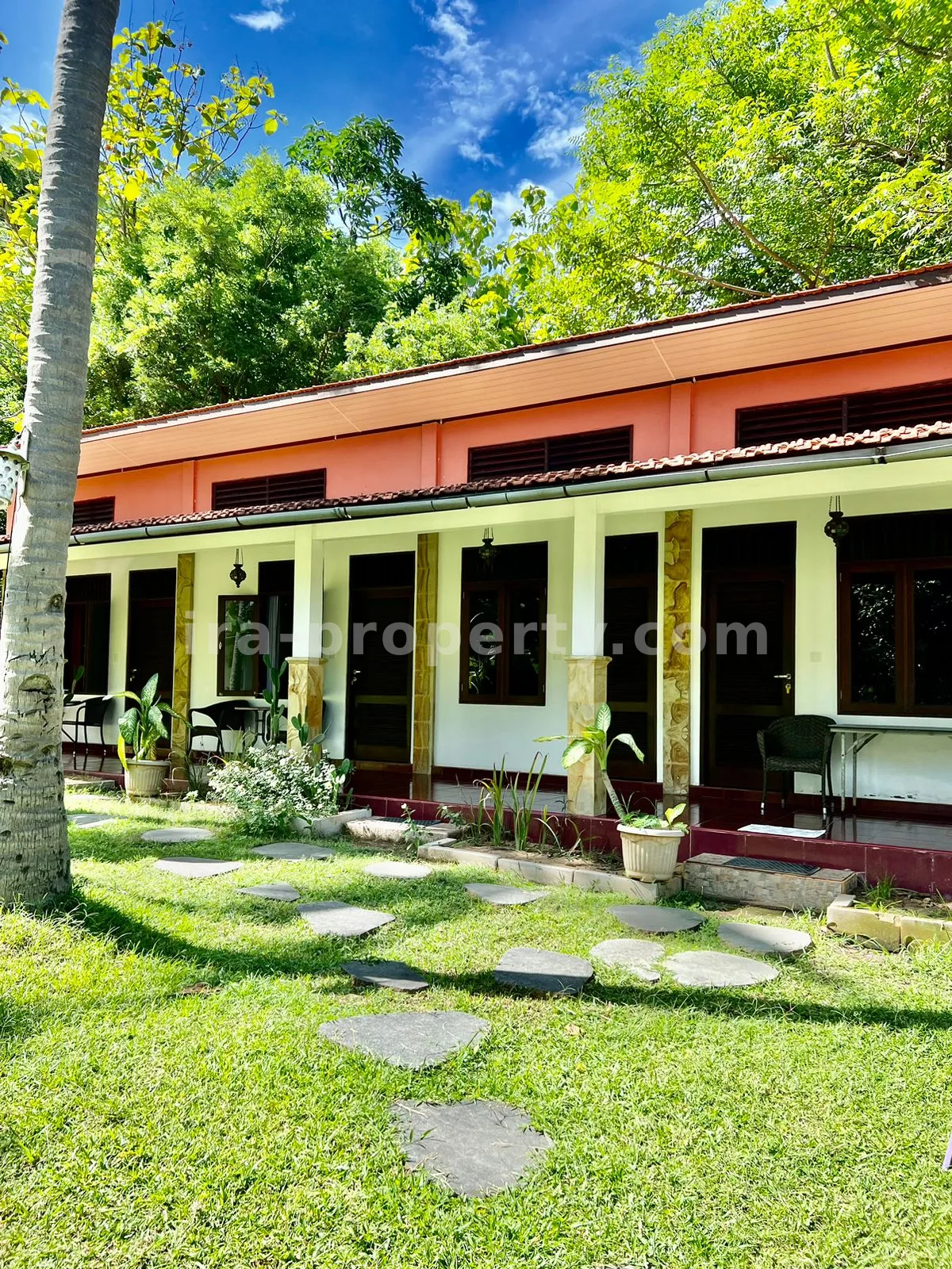 Resort Hotel Eksklusif Tepi Pantai di Gili Gede Sekotong - 410 - 6