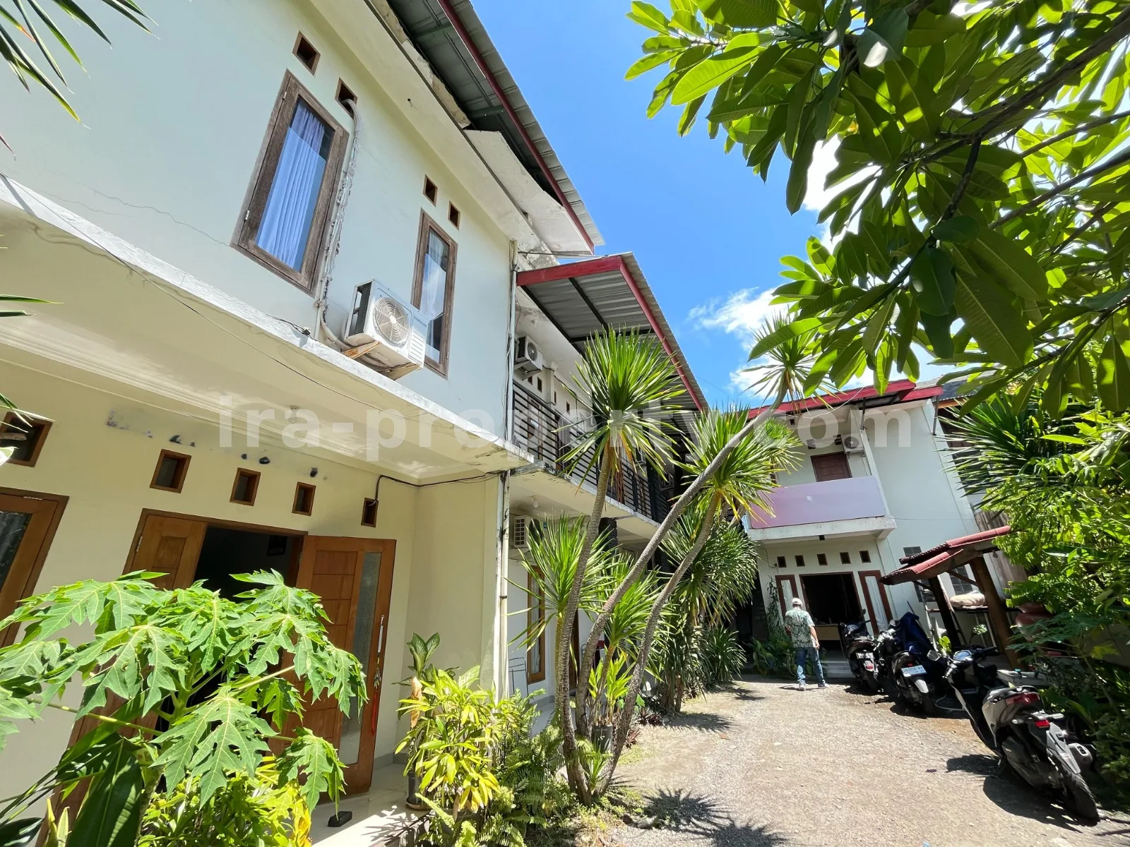 Homestay for Sale in Ampenan, Mataram – Ideal for Business - 674 - 13