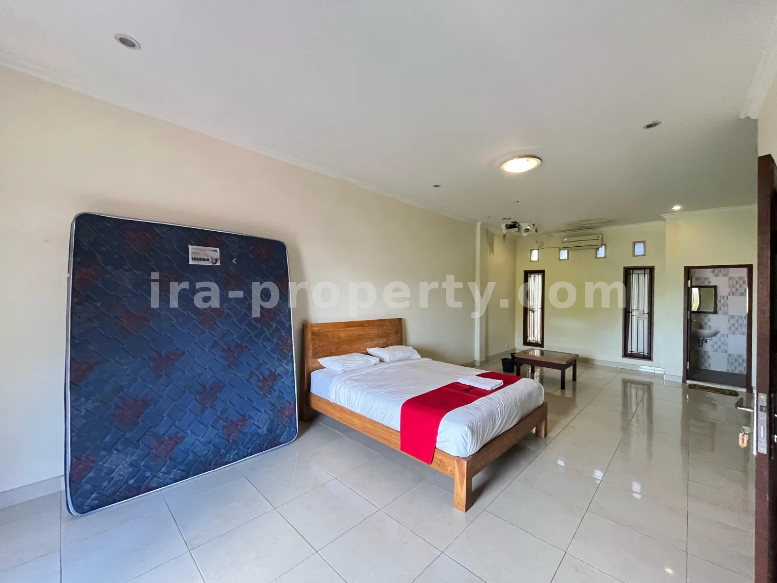 Homestay for Sale in Ampenan, Mataram – Ideal for Business - 674 - 15