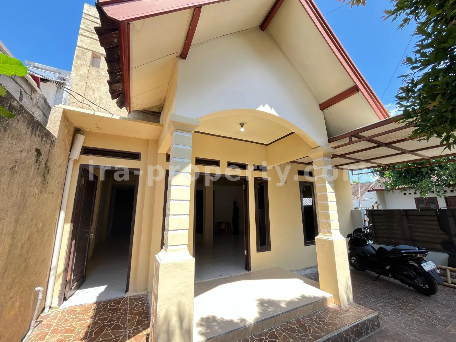 Rumah Dijual di Kompleks Jatisela, Lombok Barat - 676 - 2
