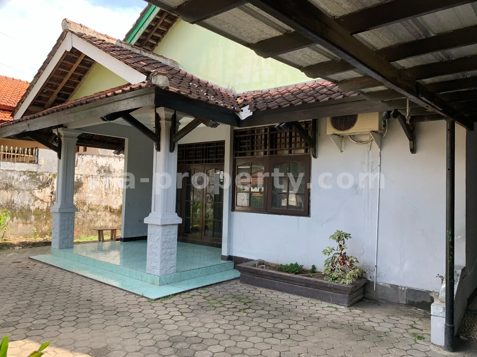 Rumah Dijual di Monjok, Mataram - 679 - 1