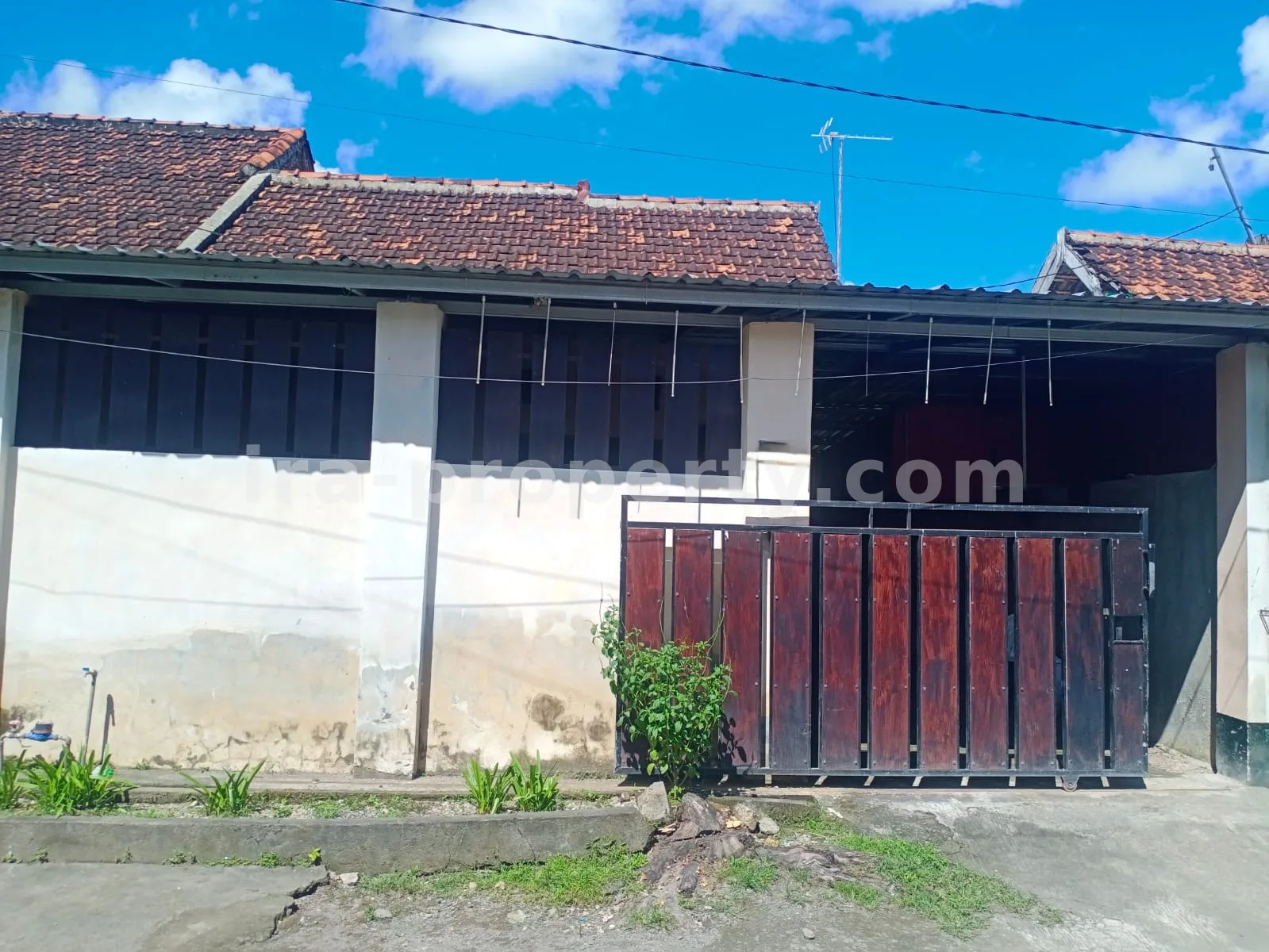 House for Sale in Pemda Gerung Complex, West Lombok - 682 - 2