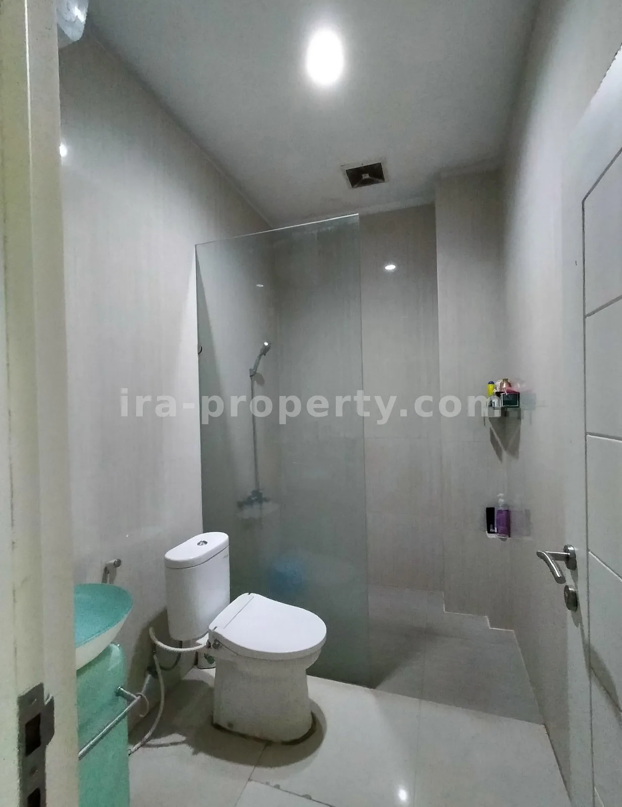 Rumah Modern Dijual di Pepabri, Mataram - 680 - 18