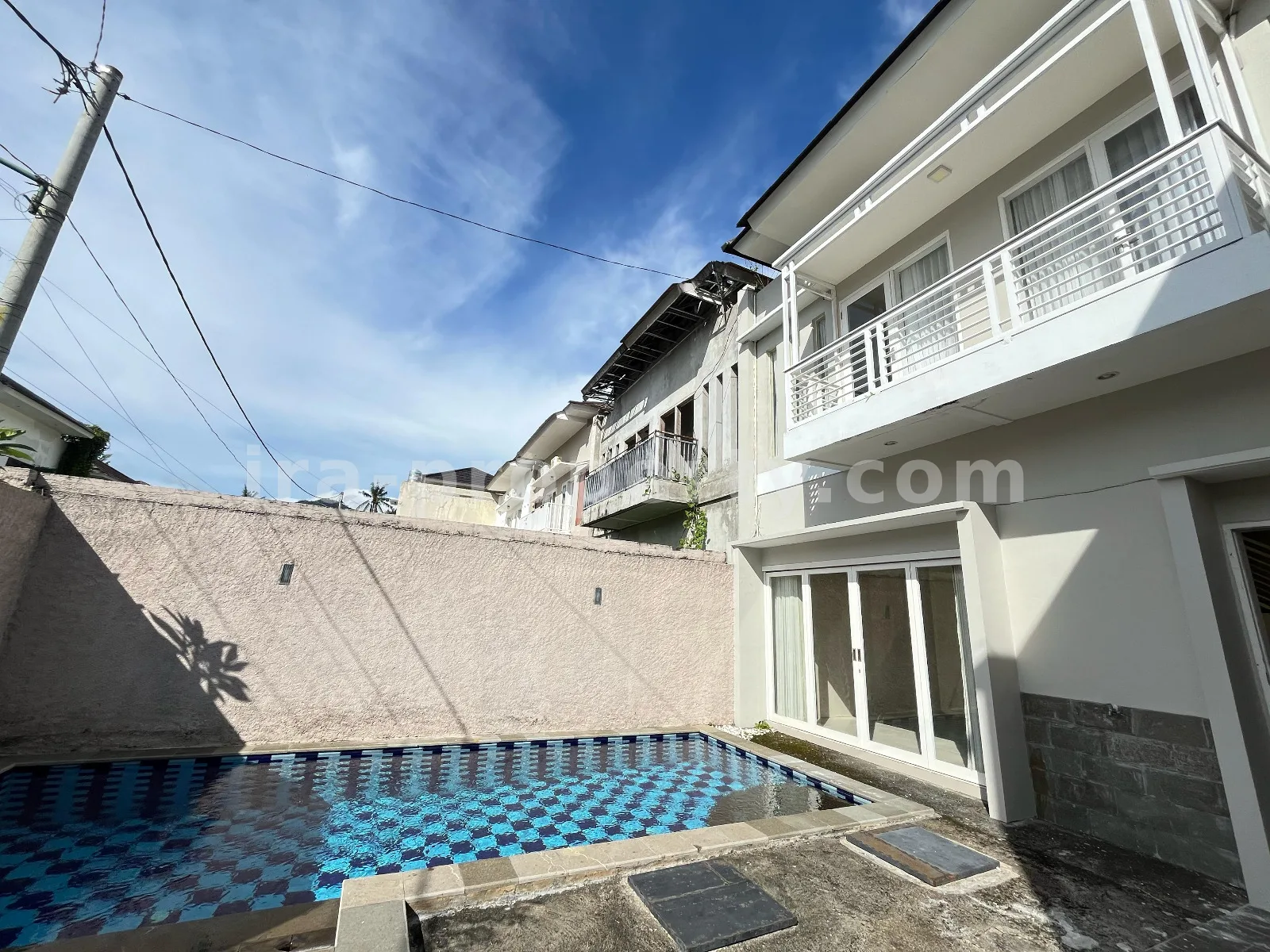 Vila Modern dengan Kolam Renang Pribadi untuk Dijual di Batulayar, West Lombok. - 442 - 1