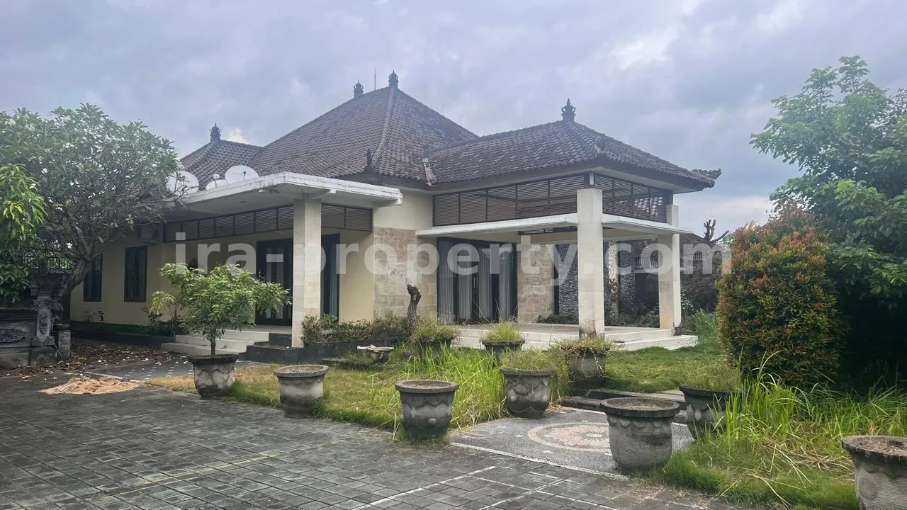 Villa Mewah di Sindu, Cakranegara, Mataram