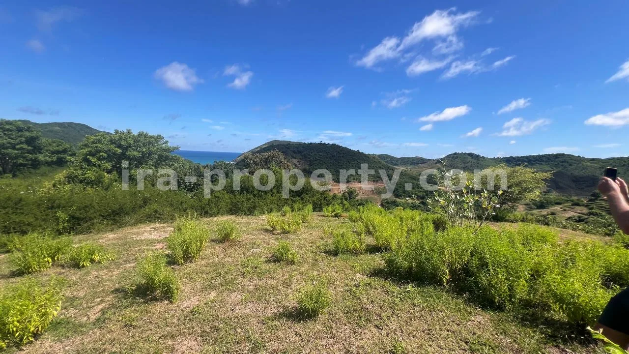 Tanah Dijual dengan Pemandangan Laut di Mawun, Kuta Mandalika - 430-3 - 1