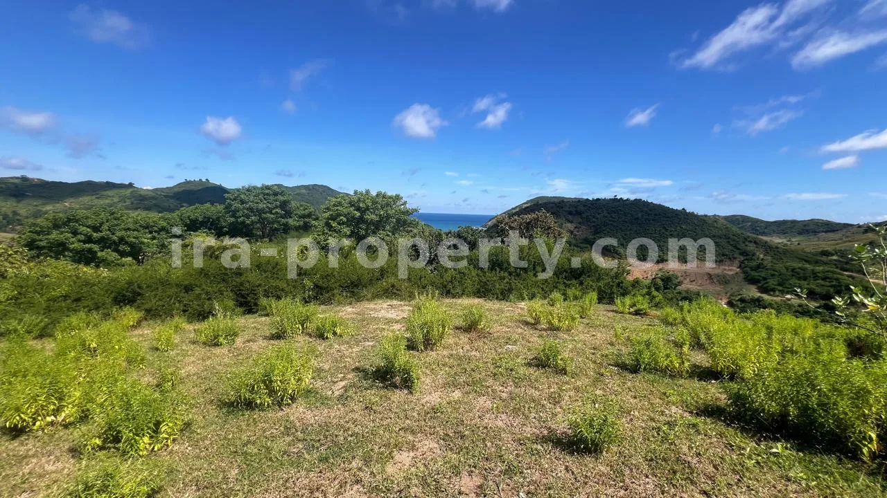 Tanah Dijual dengan Pemandangan Laut di Mawun, Kuta Mandalika - 430-3 - 2