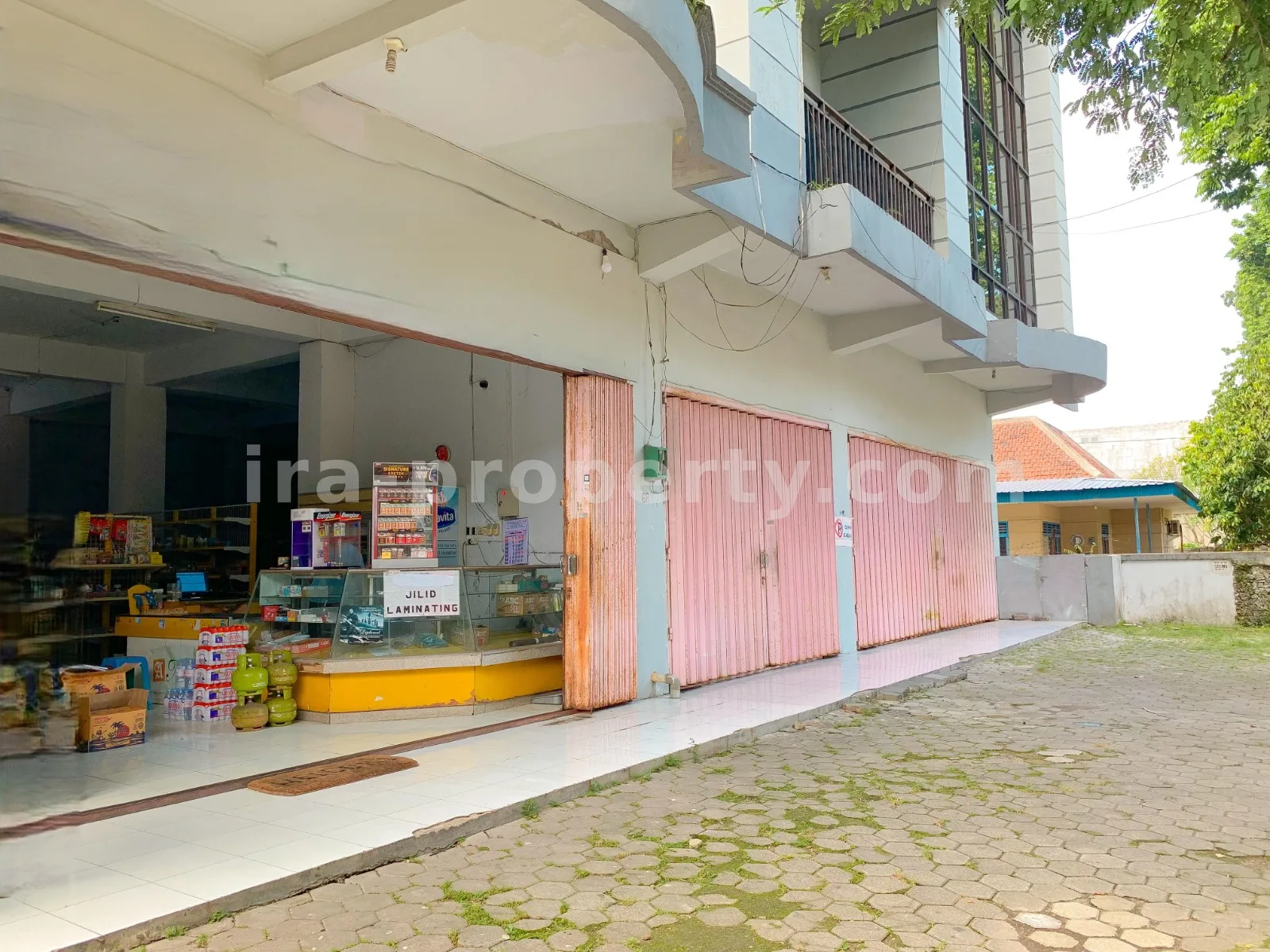 5 Unit Ruko 3 Lantai di Jalan Utama Mataram