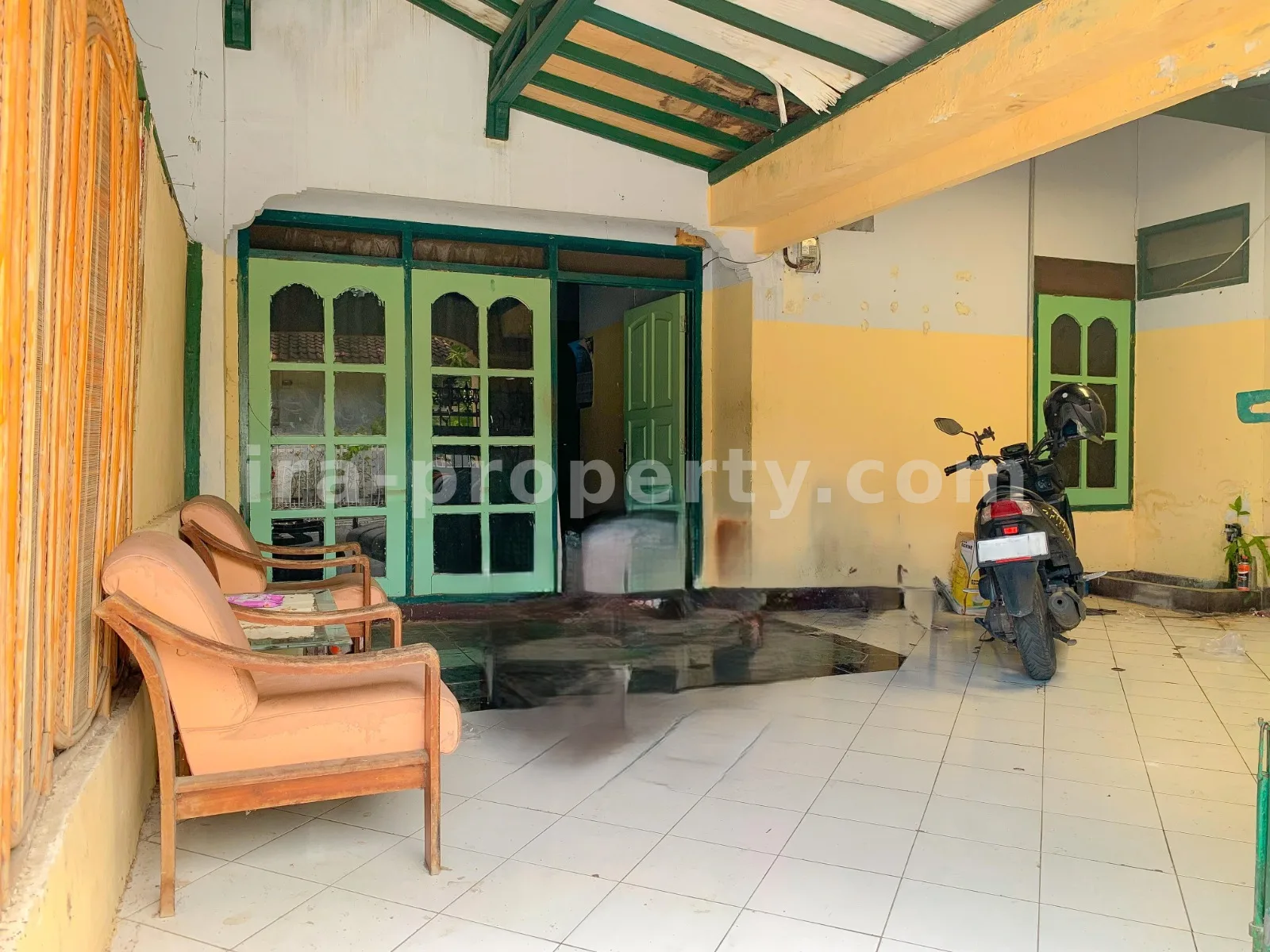 Rumah dengan Kamar Kos Dekat Universitas Mataram - 694 - 4
