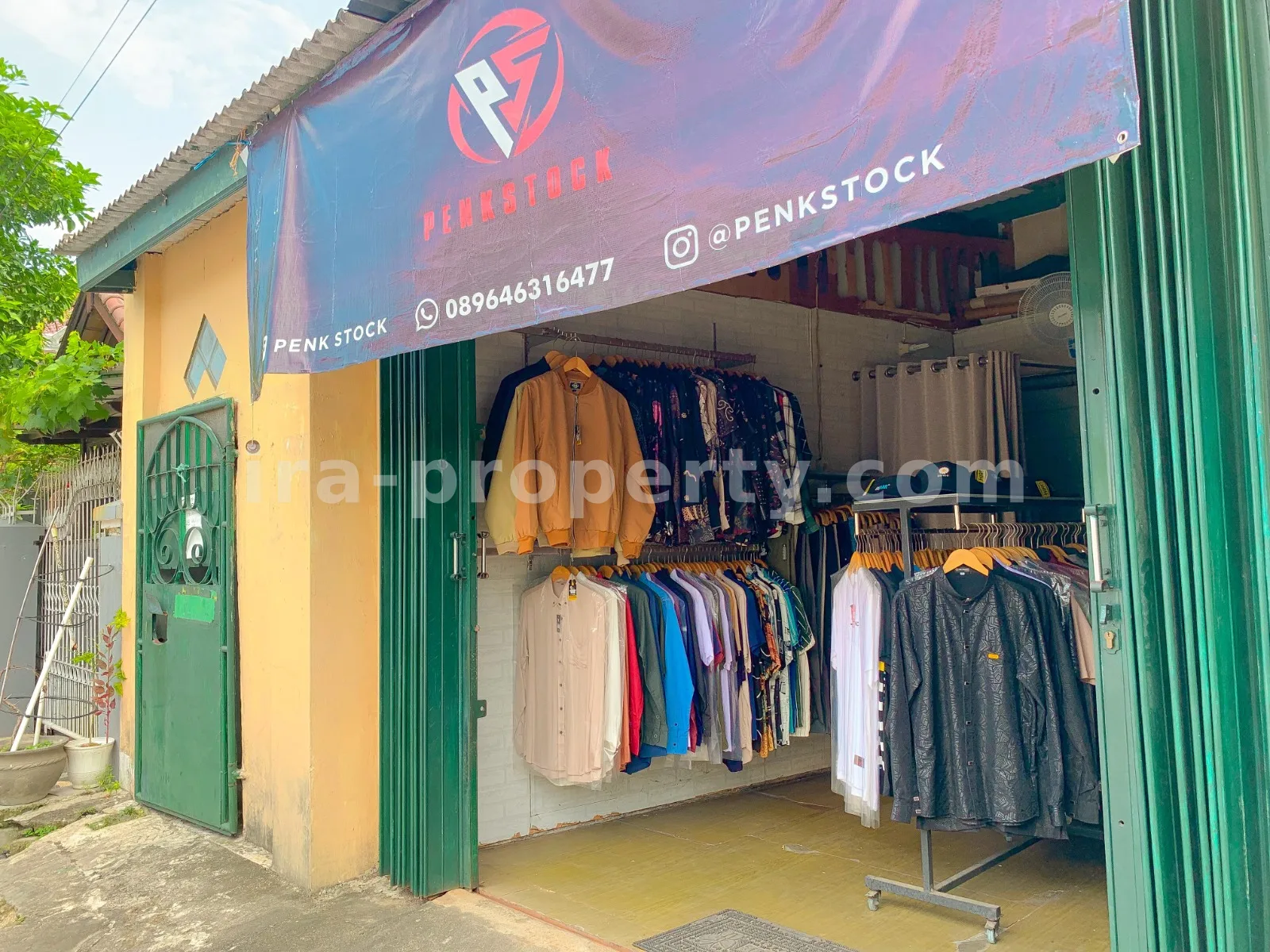 Rumah dengan Kamar Kos Dekat Universitas Mataram - 694 - 5