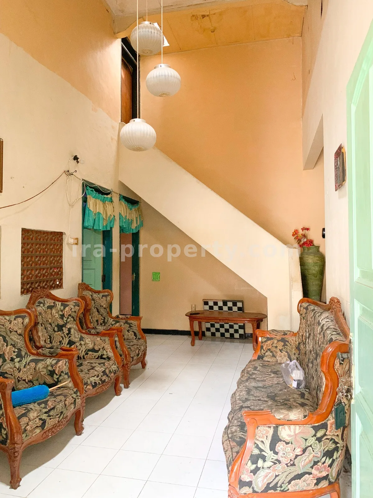 Rumah dengan Kamar Kos Dekat Universitas Mataram - 694 - 8