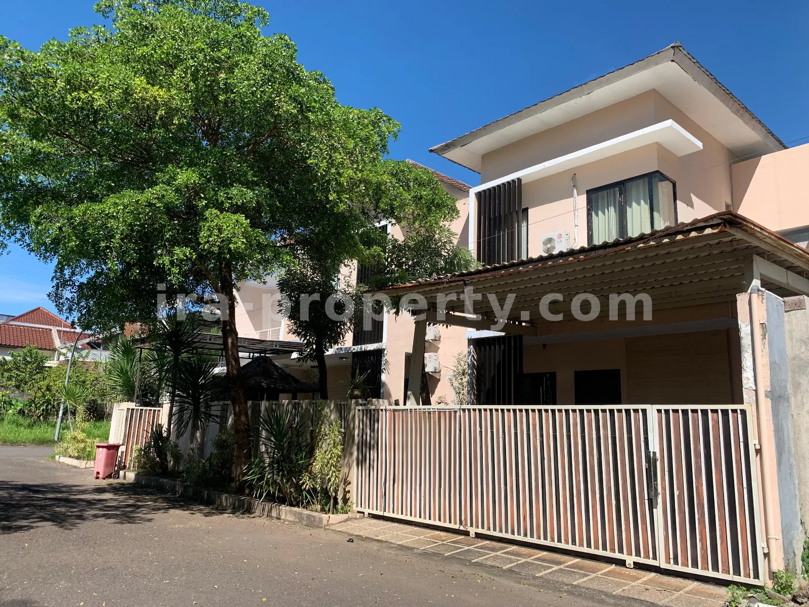 Rumah Luas di Graha Permata Kota, Selagalas