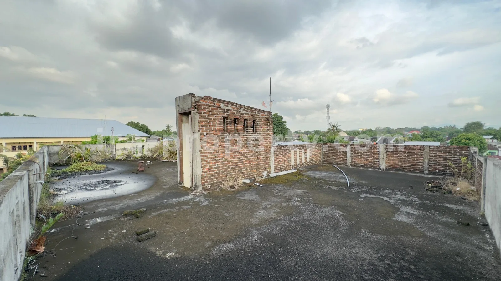 Affordable & Spacious 3-Storey House in Central Mataram - 712 - 2