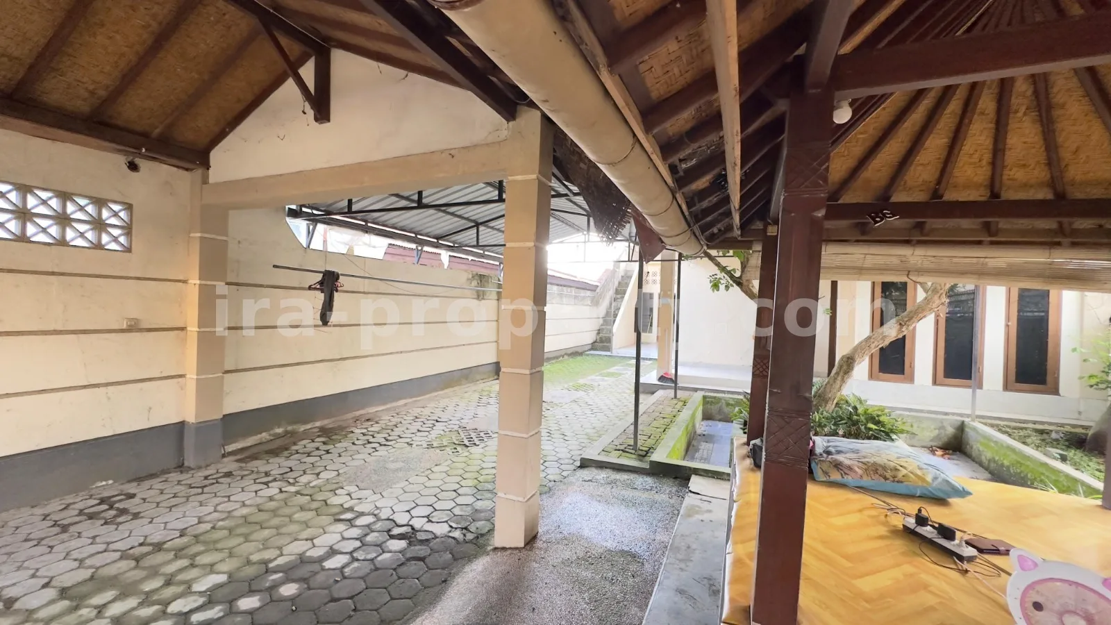 Affordable & Spacious 3-Storey House in Central Mataram - 712 - 3