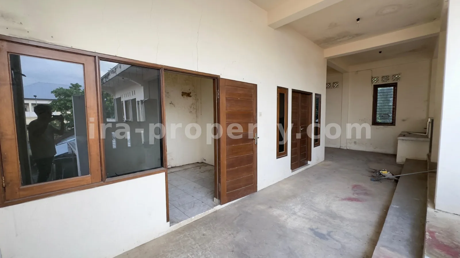 Affordable & Spacious 3-Storey House in Central Mataram - 712 - 5