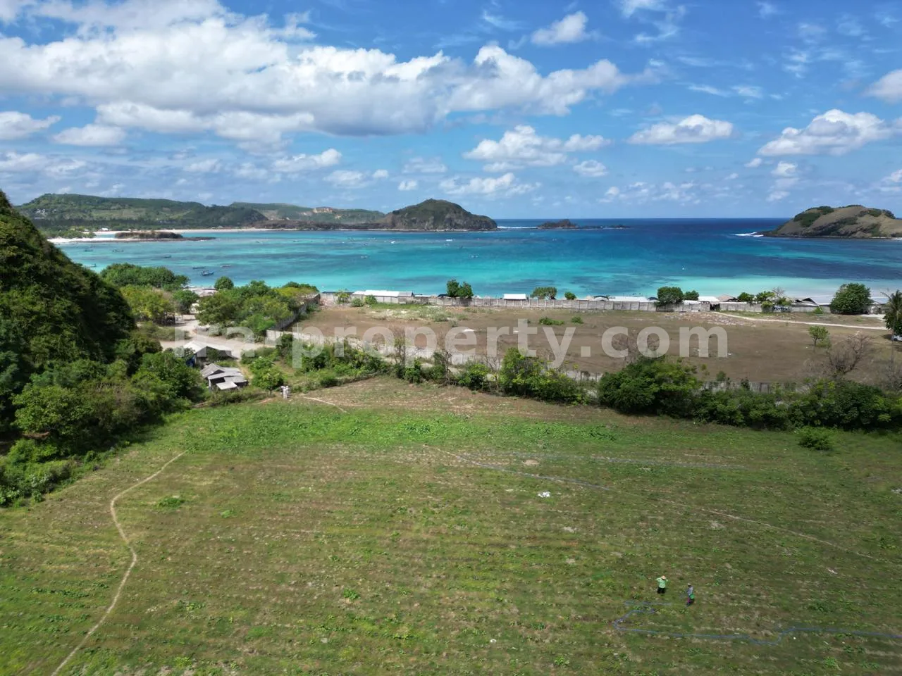 Prime Land for Sale Near Tanjung Aan Beach – Central Kuta Mandalika