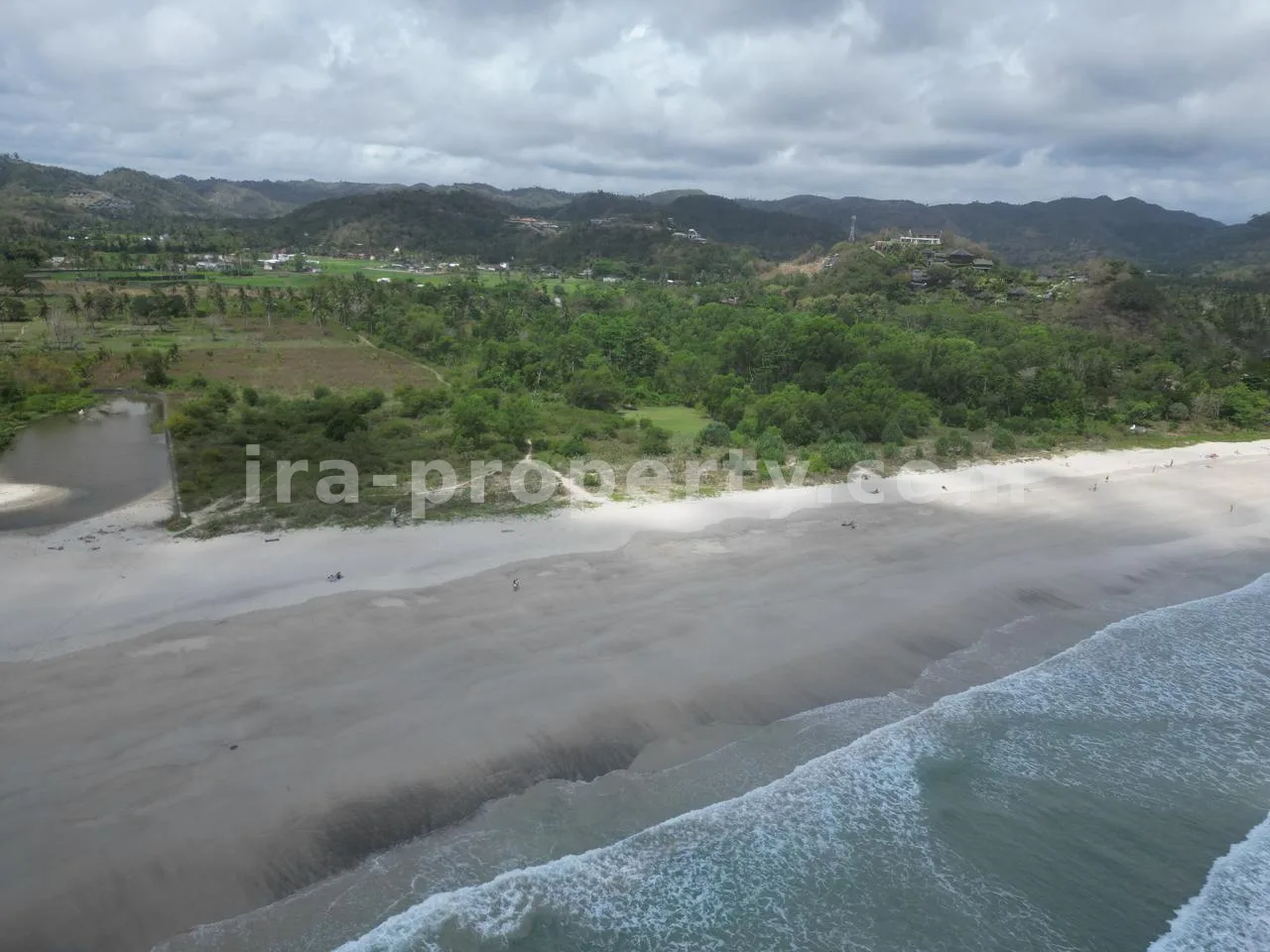 Beachfront Land for Sale in Selong Belanak – Near Kuta Mandalika - 514 - 3