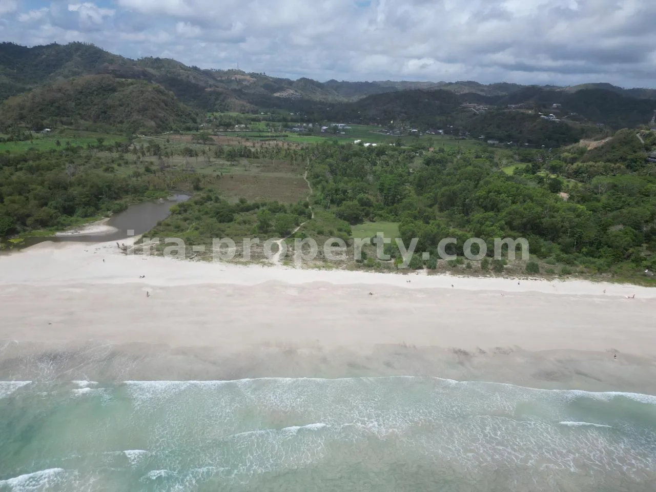 Beachfront Land for Sale in Selong Belanak – Near Kuta Mandalika - 514 - 6