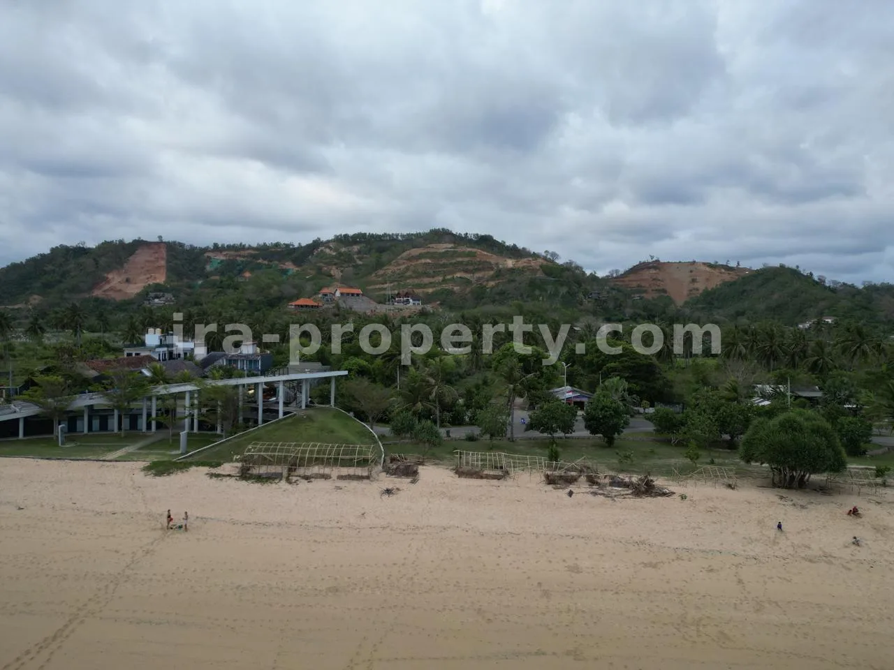 Beachfront Land for Sale in Central Kuta Mandalika - 517-2 - 4