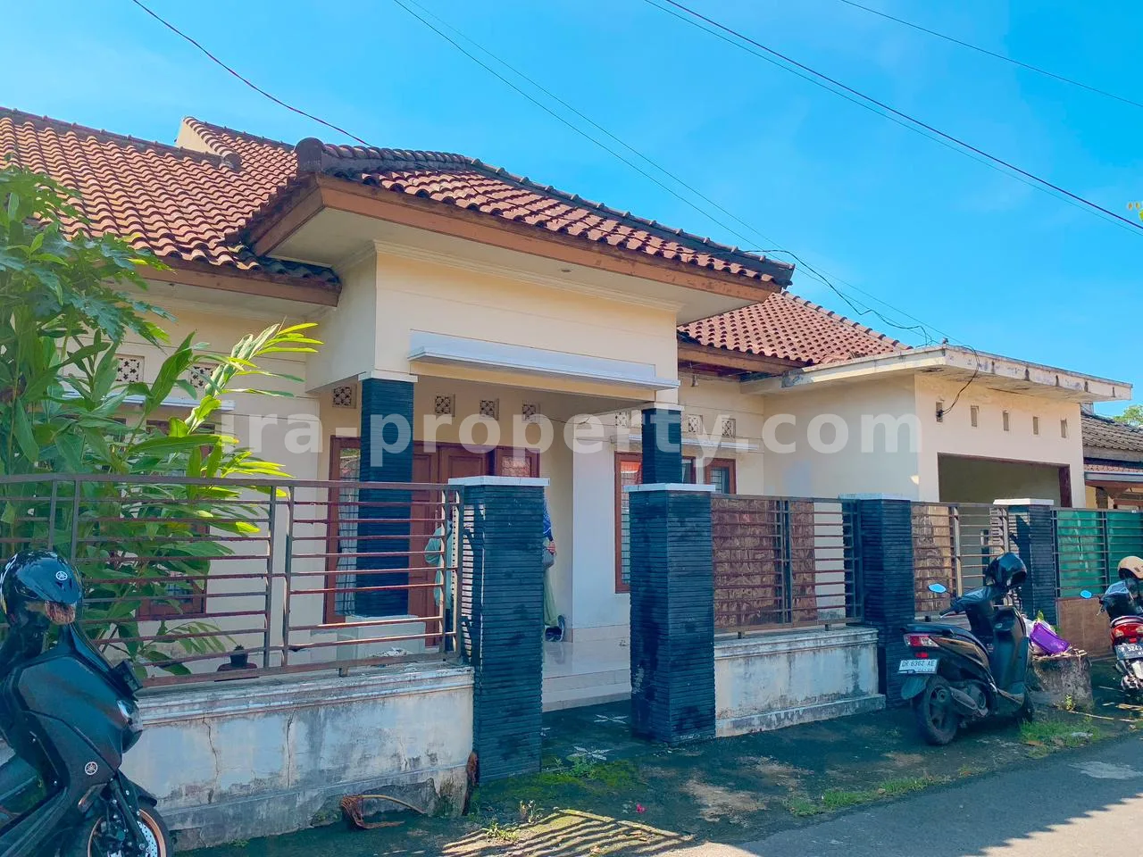 Rumah Dijual di Taman Baru Dekat Epicentrum Mall, Mataram - 729 - 1