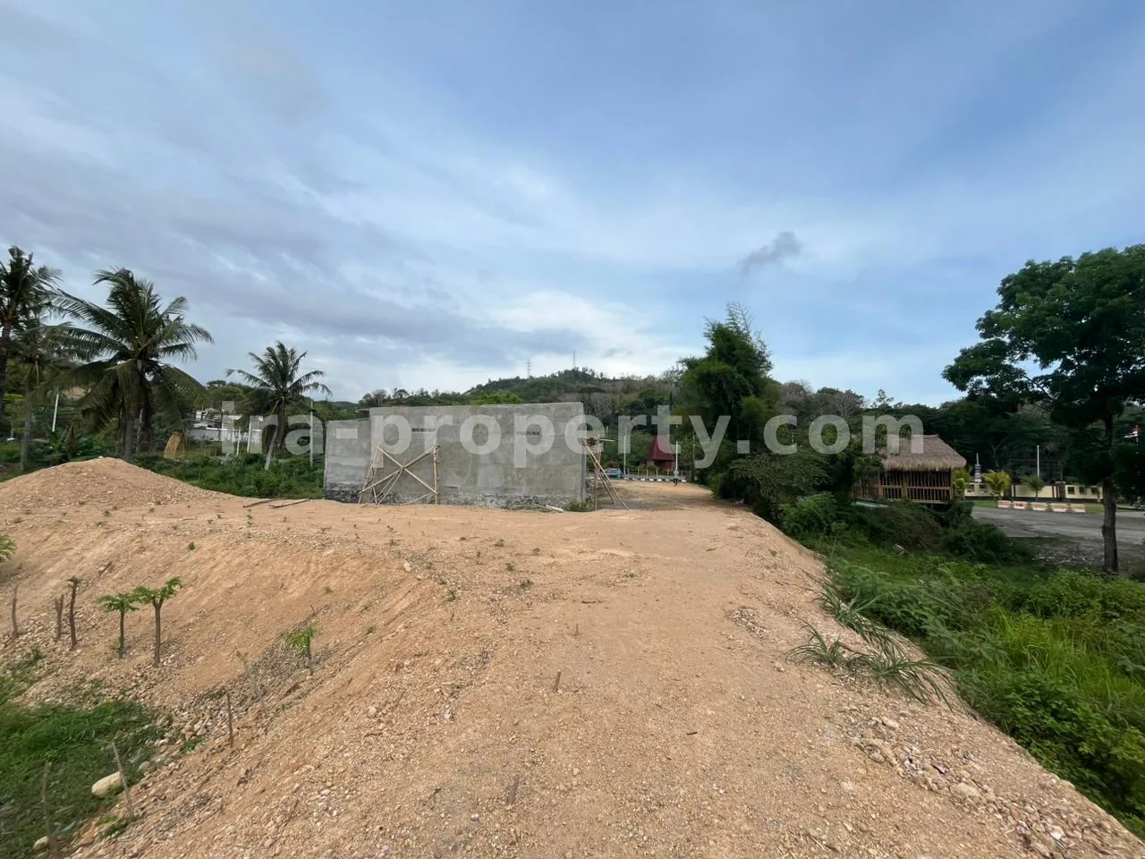Tanah Strategis Pinggir Jalan Utama di Kuta Mandalika - 520-2 - 6