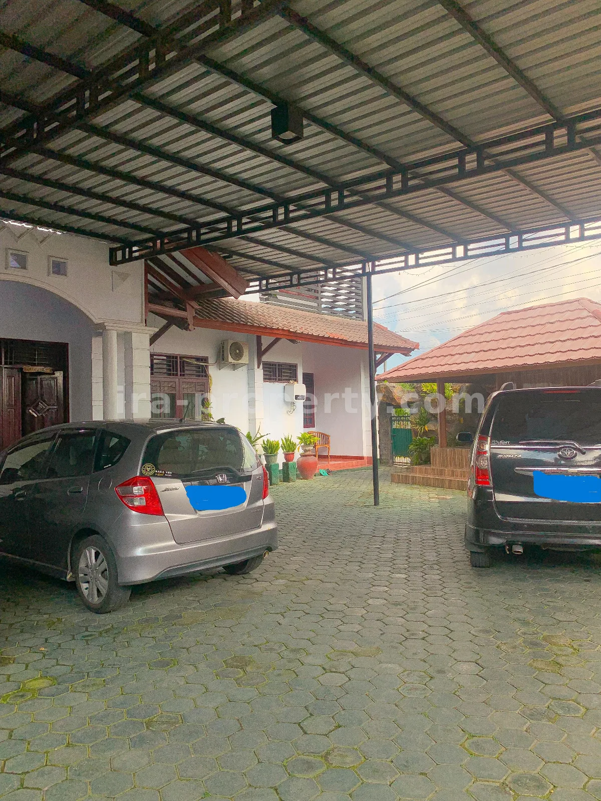 Rumah 2 Lantai untuk Dijual di Jalan Utama Kota – Mataram, Lombok - 728 - 11