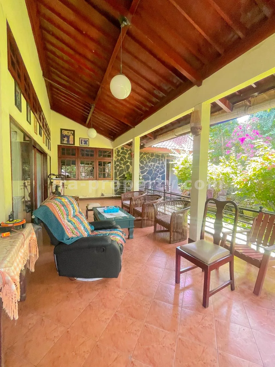 Kompleks Rumah dan Ruko Dijual di Jalan Panjitilar, Mataram - 731 - 6