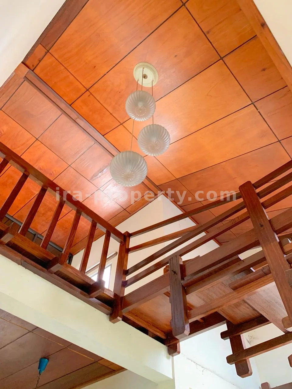 Rumah Dua Lantai Dijual di Pagutan, Dekat RS Biomedika - 730 - 13
