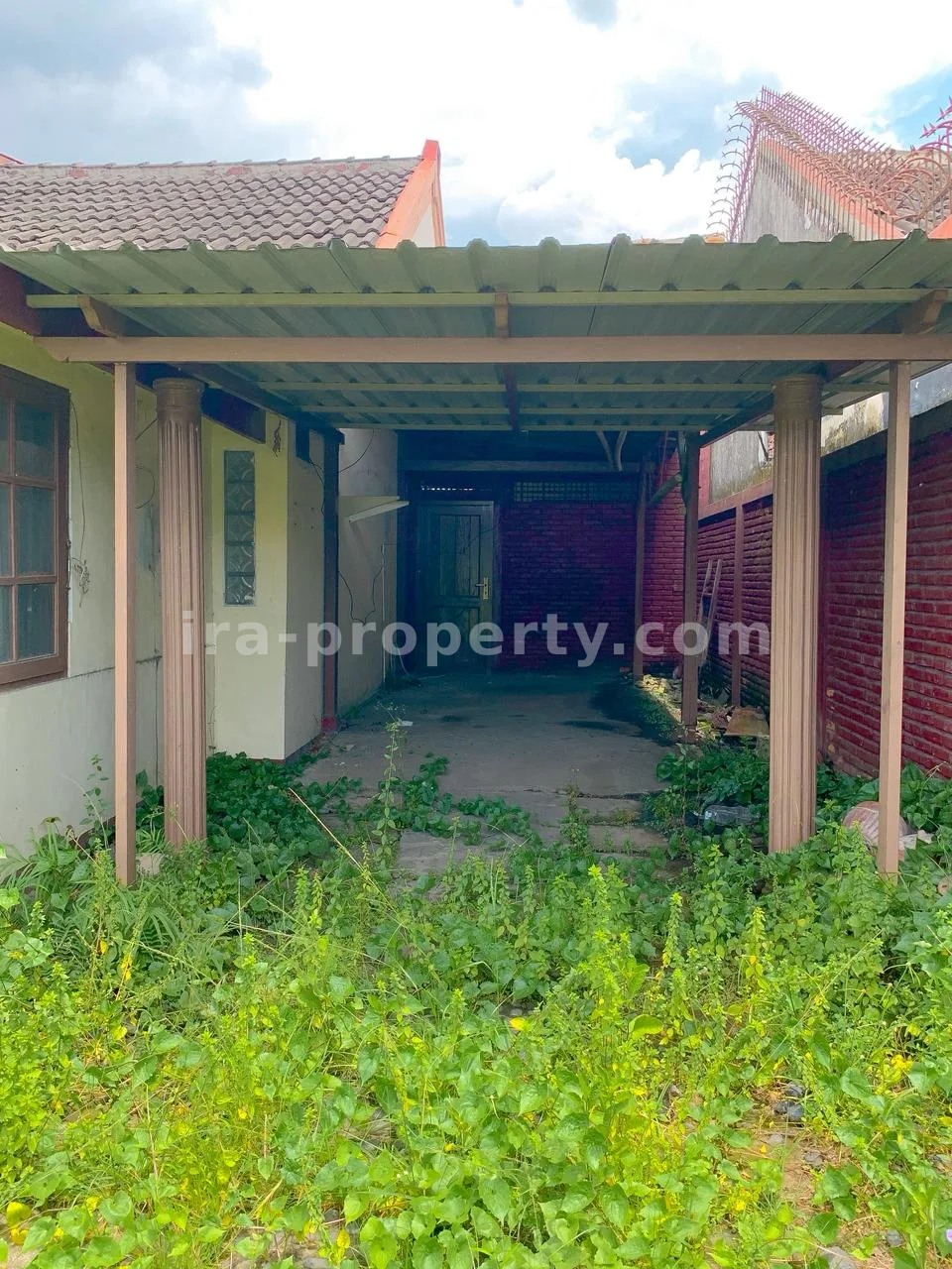 Rumah Dua Lantai Dijual di Pagutan, Dekat RS Biomedika - 730 - 5