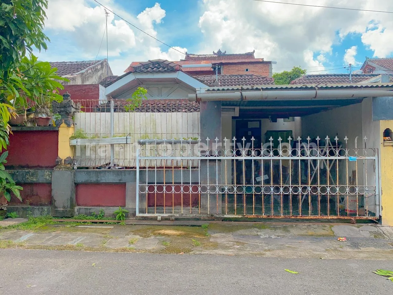 Rumah Dijual di Kompleks Perumahan Pagutan Permai, Mataram - 741 - 1