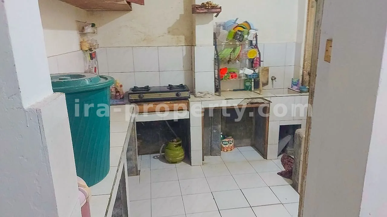 Rumah Dijual di Kompleks Perumahan Pagutan Permai, Mataram - 741 - 5