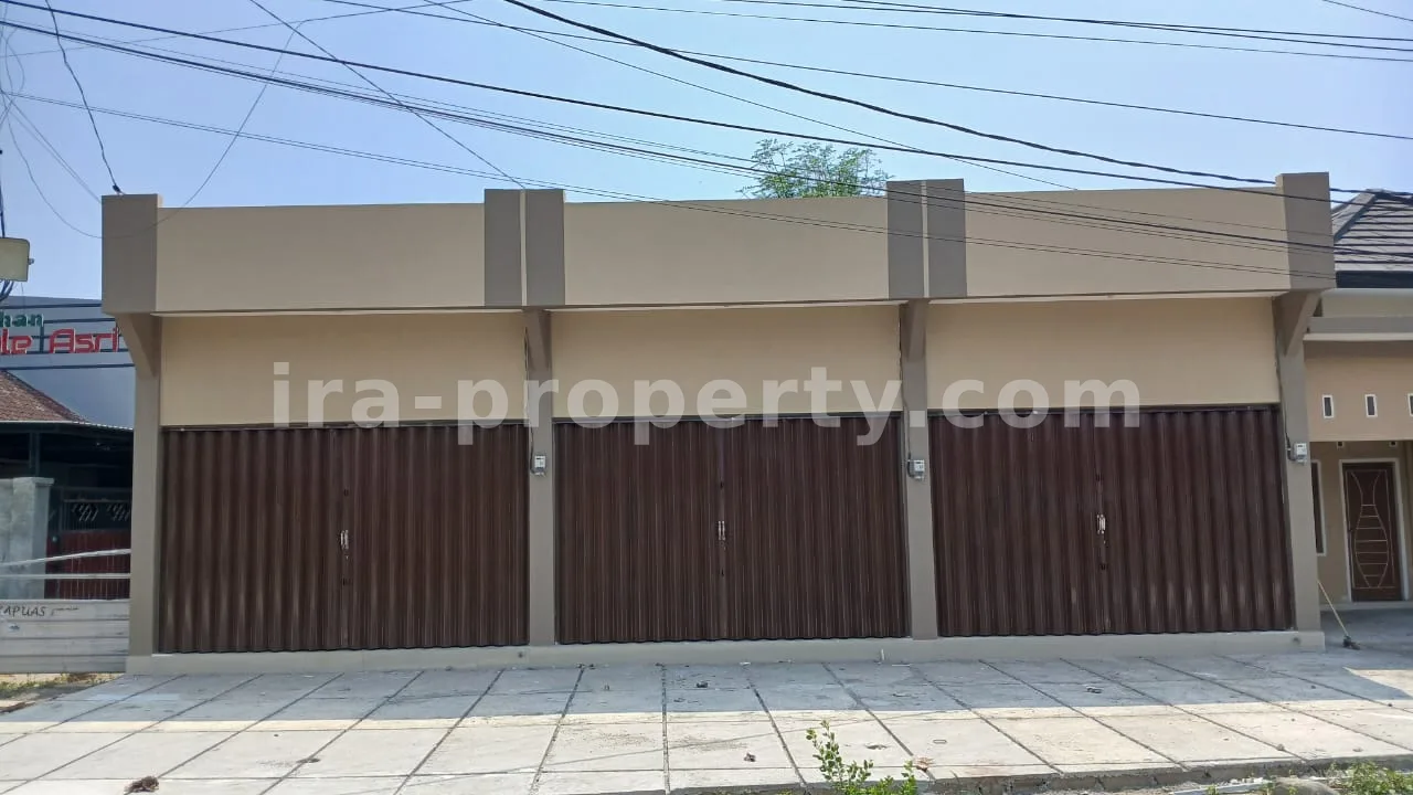 3 Unit Toko untuk Dijual – Jalan Utama Karang Pule, Mataram - 184 - 1