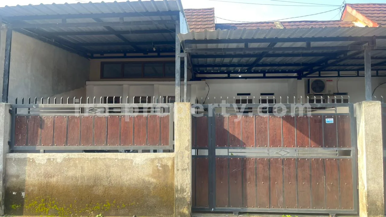 Rumah Dijual di Kompleks Perumahan Royal Mataram - 1002 - 1