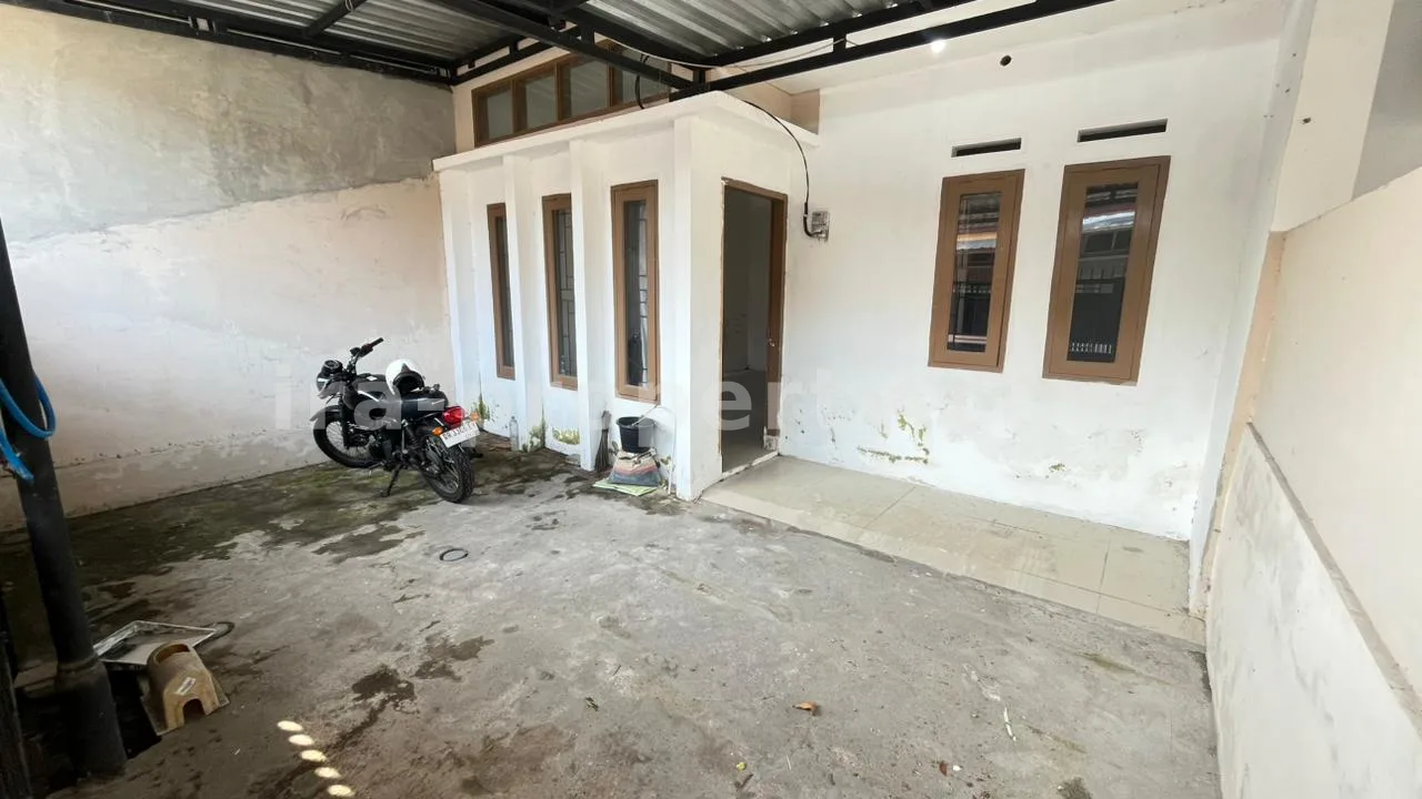 Rumah Dijual di Kompleks Perumahan Royal Mataram - 1002 - 3
