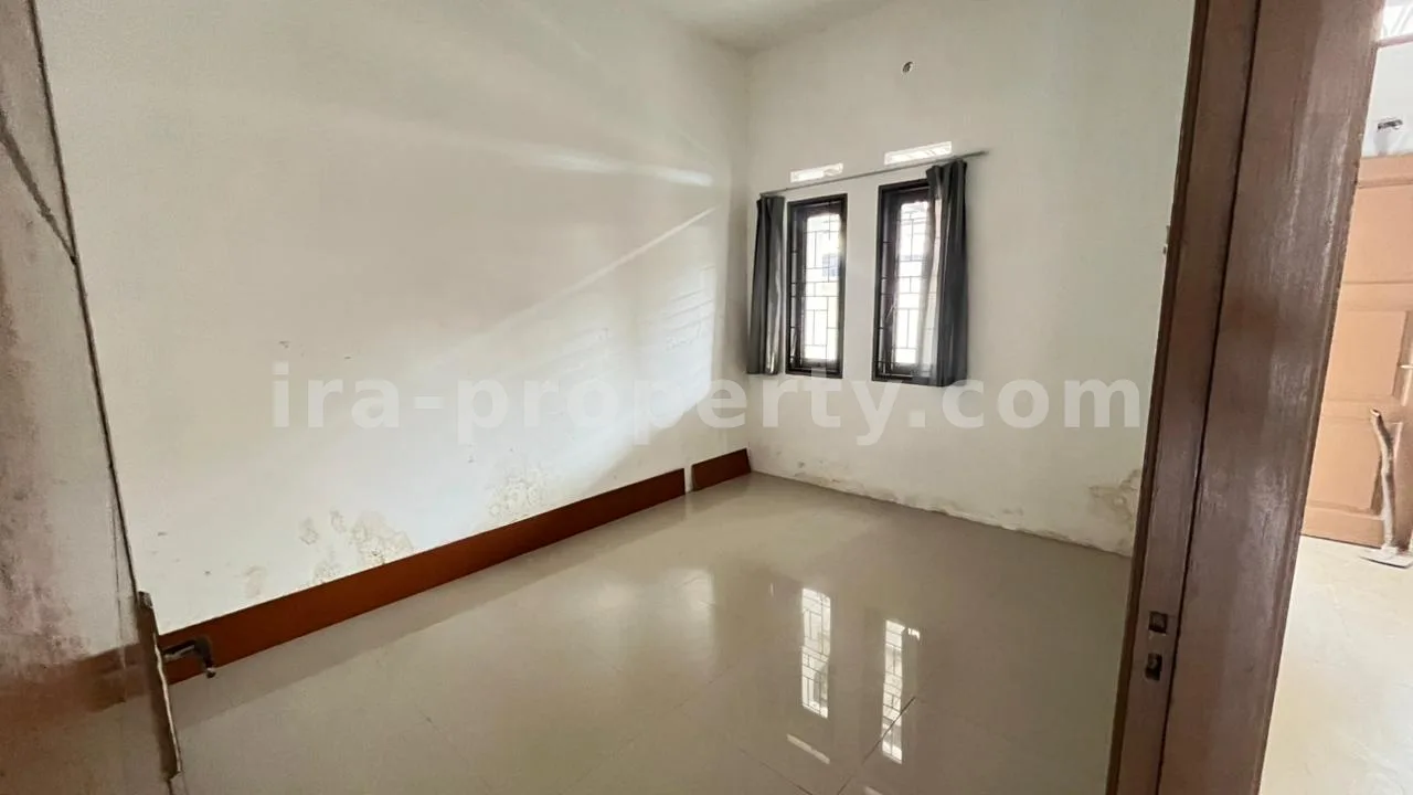 Rumah Dijual di Kompleks Perumahan Royal Mataram - 1002 - 7