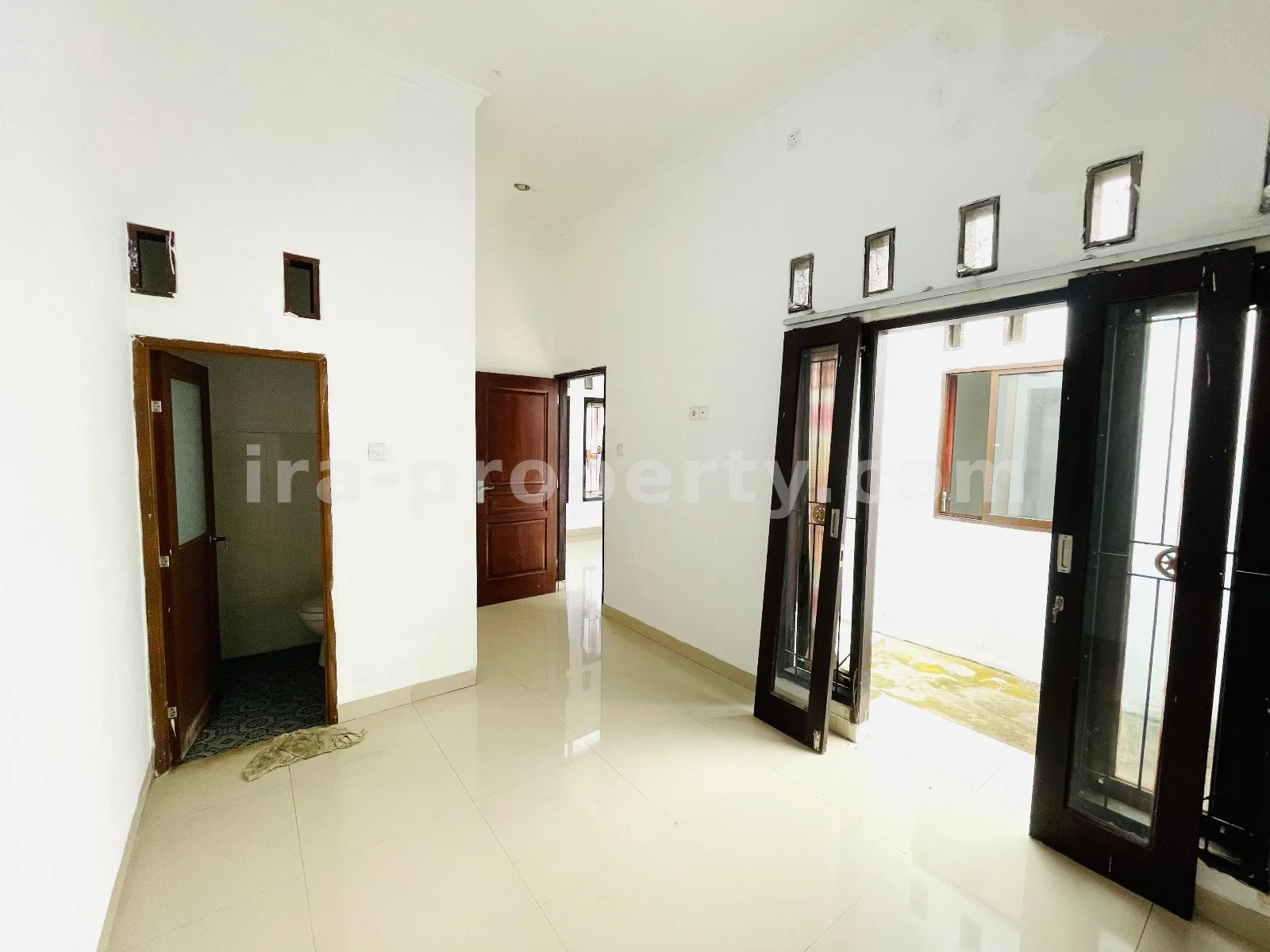 House for Sale in Udayana Complex – Central Mataram - 1005 - 3