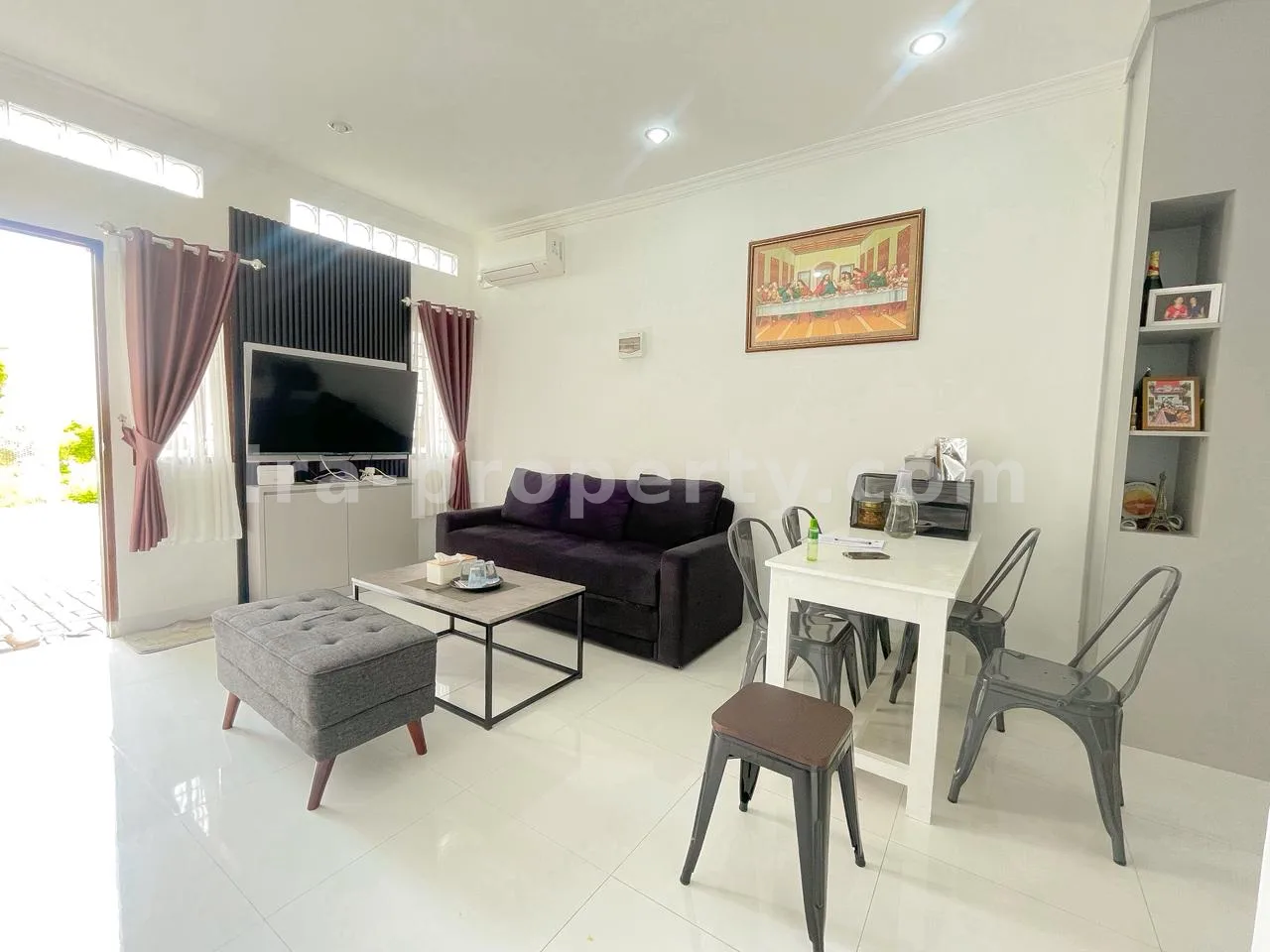 Rumah Minimalis Modern di Griya Pesona Alam, Sayang-Sayang - 1004 - 2