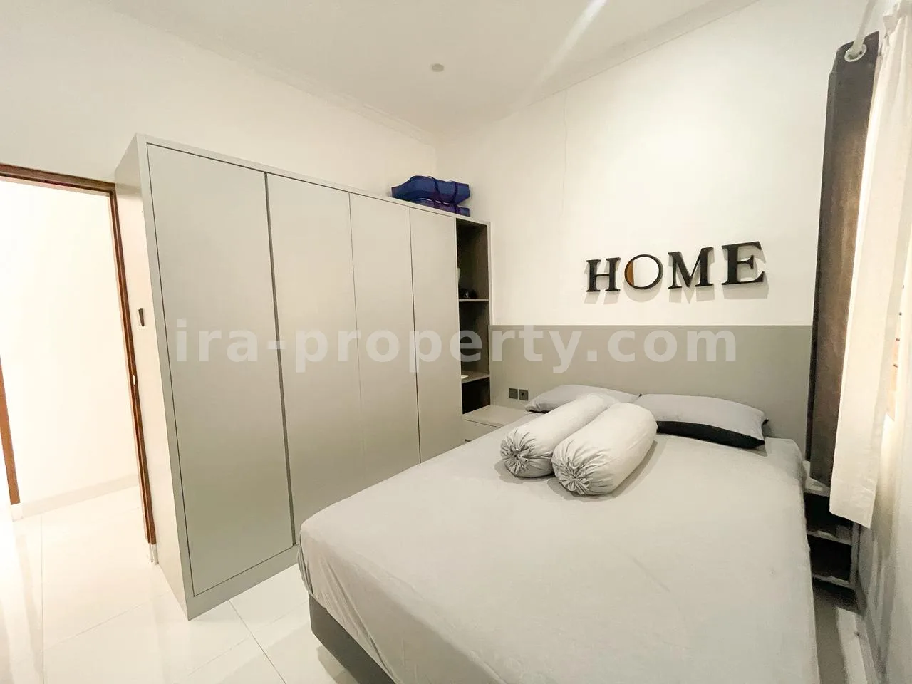 Rumah Minimalis Modern di Griya Pesona Alam, Sayang-Sayang - 1004 - 8