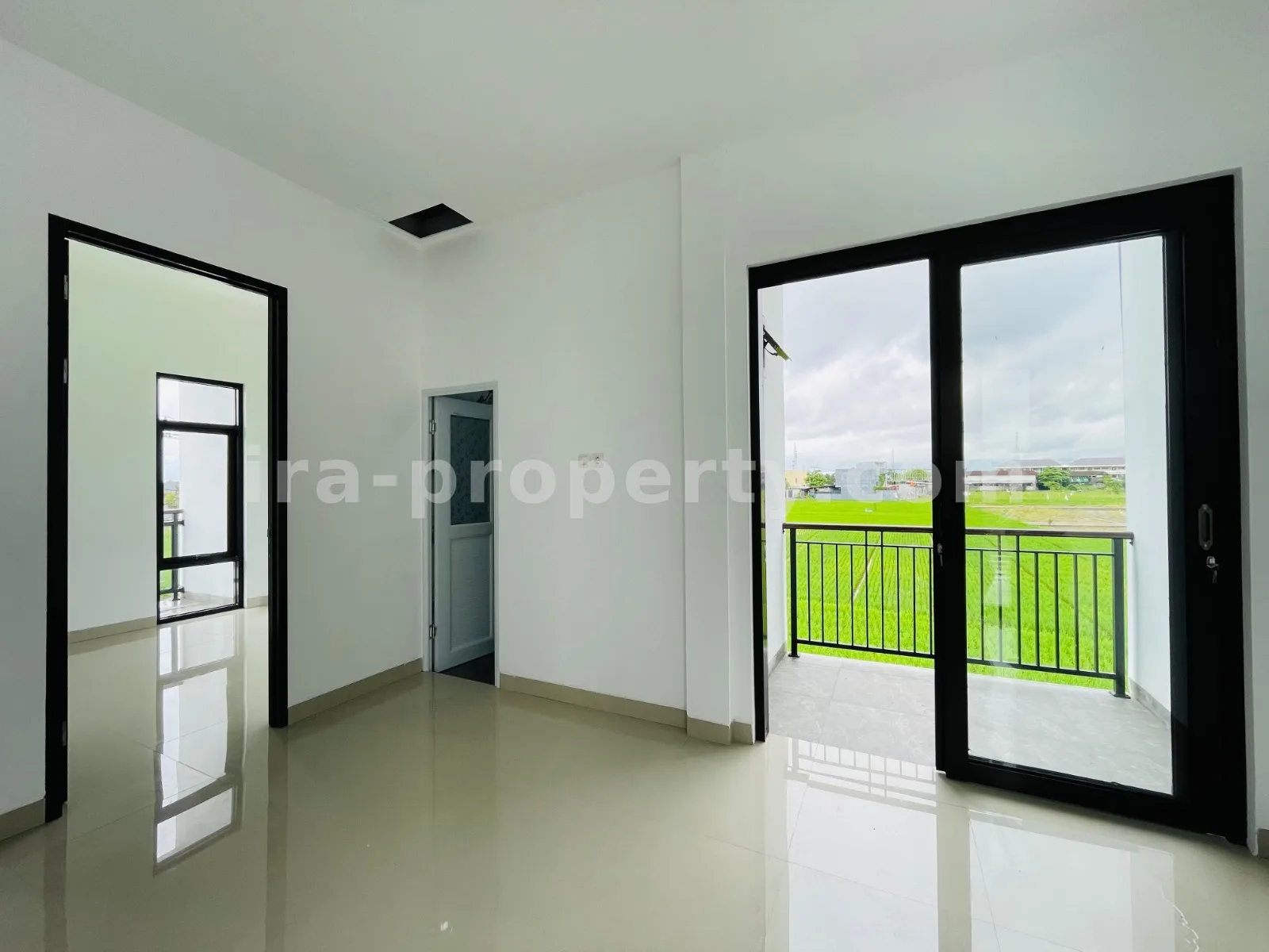 Rumah Minimalis Modern di Mataram - 1006 - 2