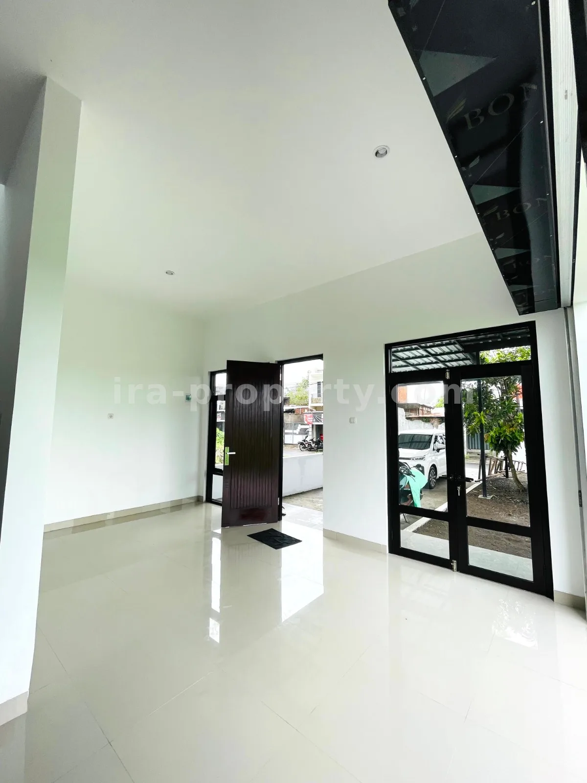 Rumah Minimalis Modern di Mataram - 1006 - 6