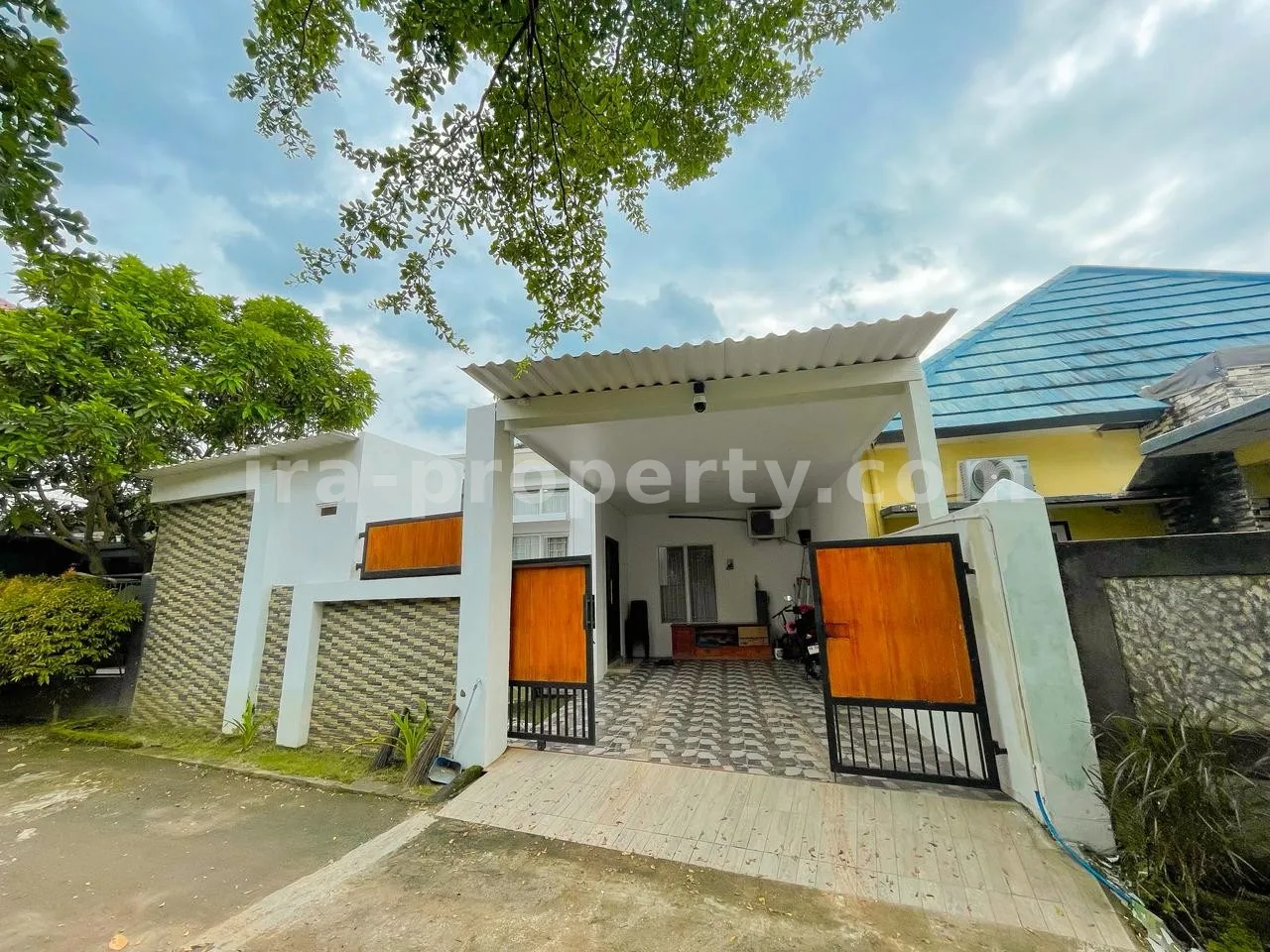 Rumah Baru Dijual di Kompleks Perumahan Sayang-Sayang, Mataram - 1003 - 1