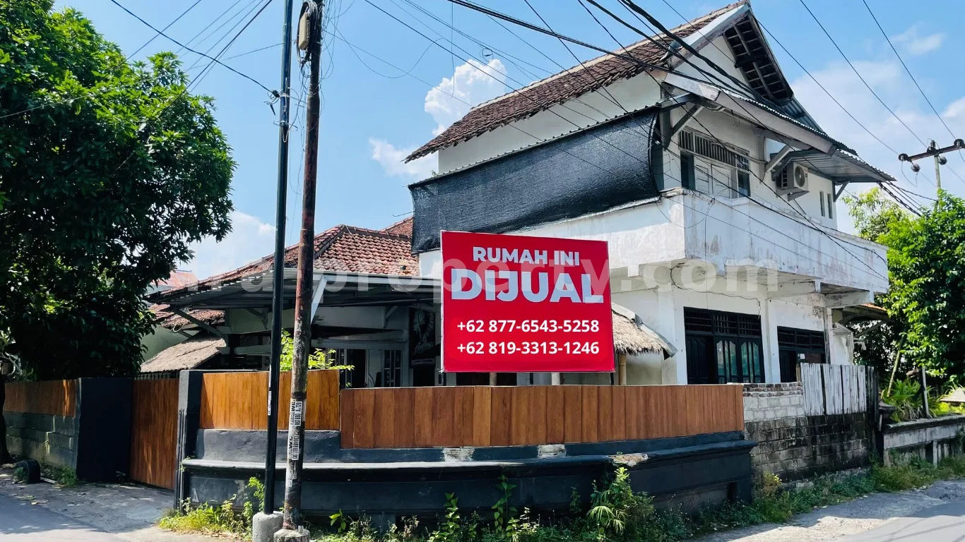 Rumah Hook Strategis Dijual di Rembiga, Mataram
