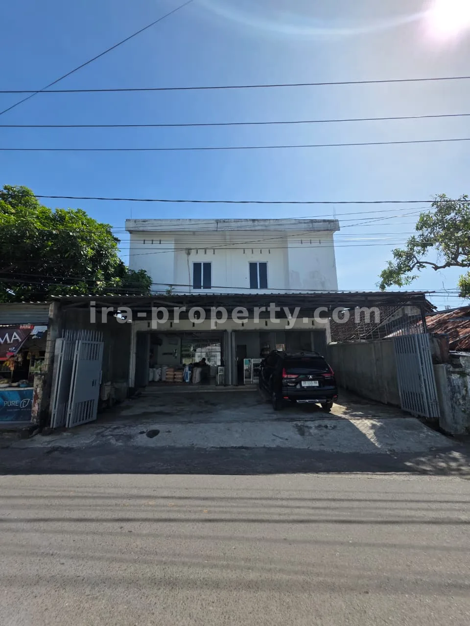 Ruko dan Rumah Dijual di Jalan Utama Ampenan, Mataram