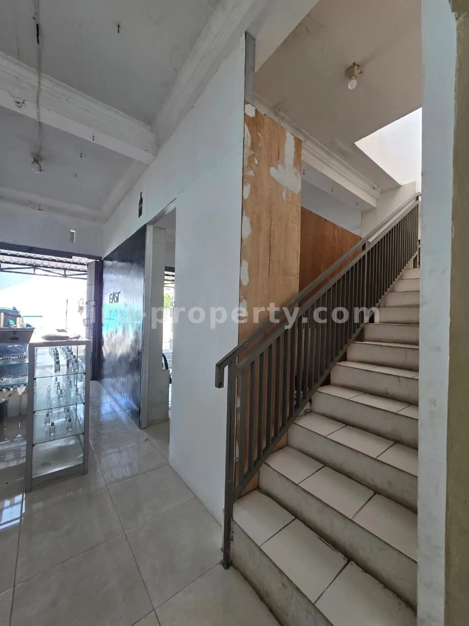 Ruko dan Rumah Dijual di Jalan Utama Ampenan, Mataram - 1010 - 13