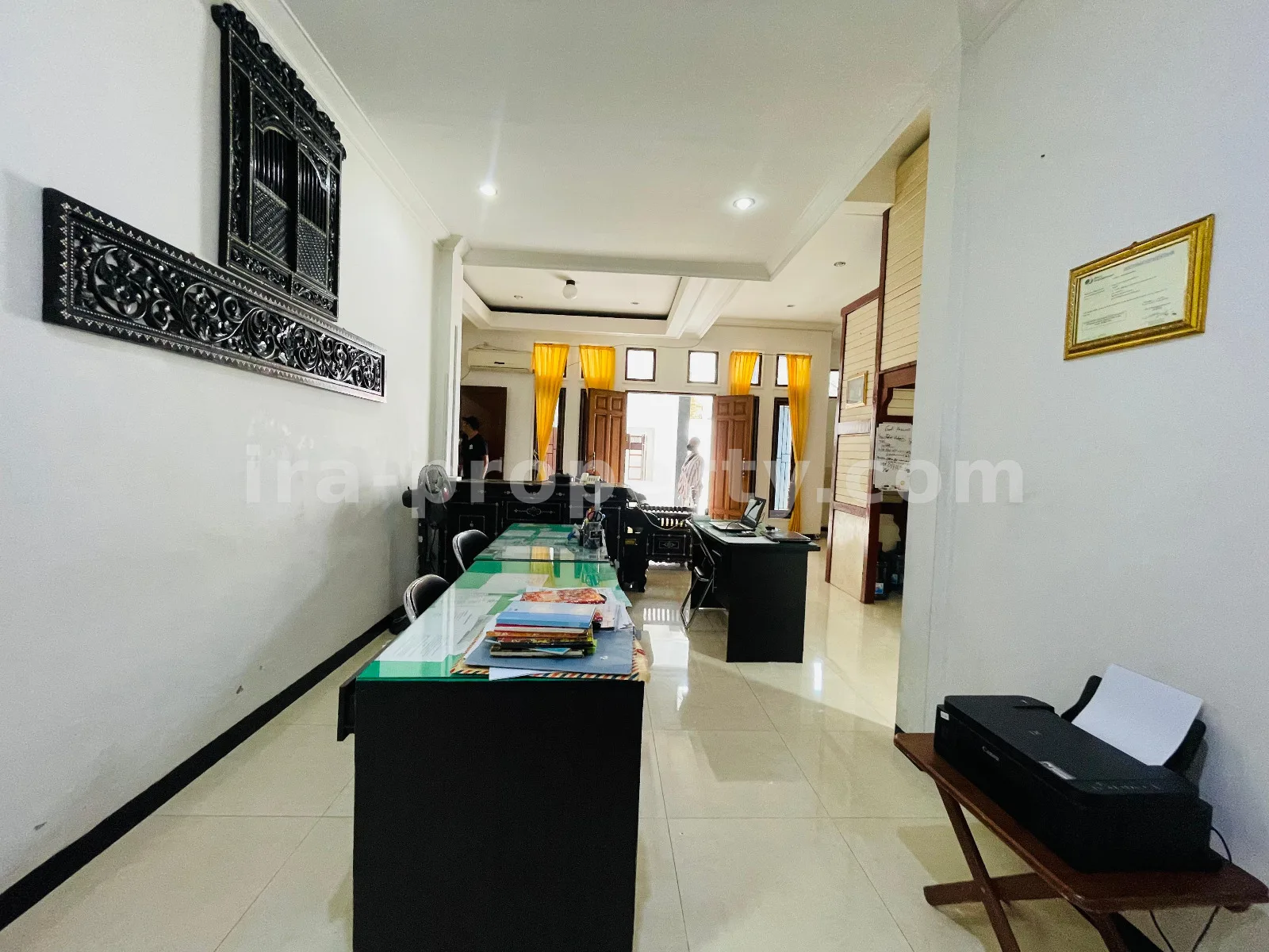 Spacious House with Large Yard in Ampenan – Mataram - 1007 - 2