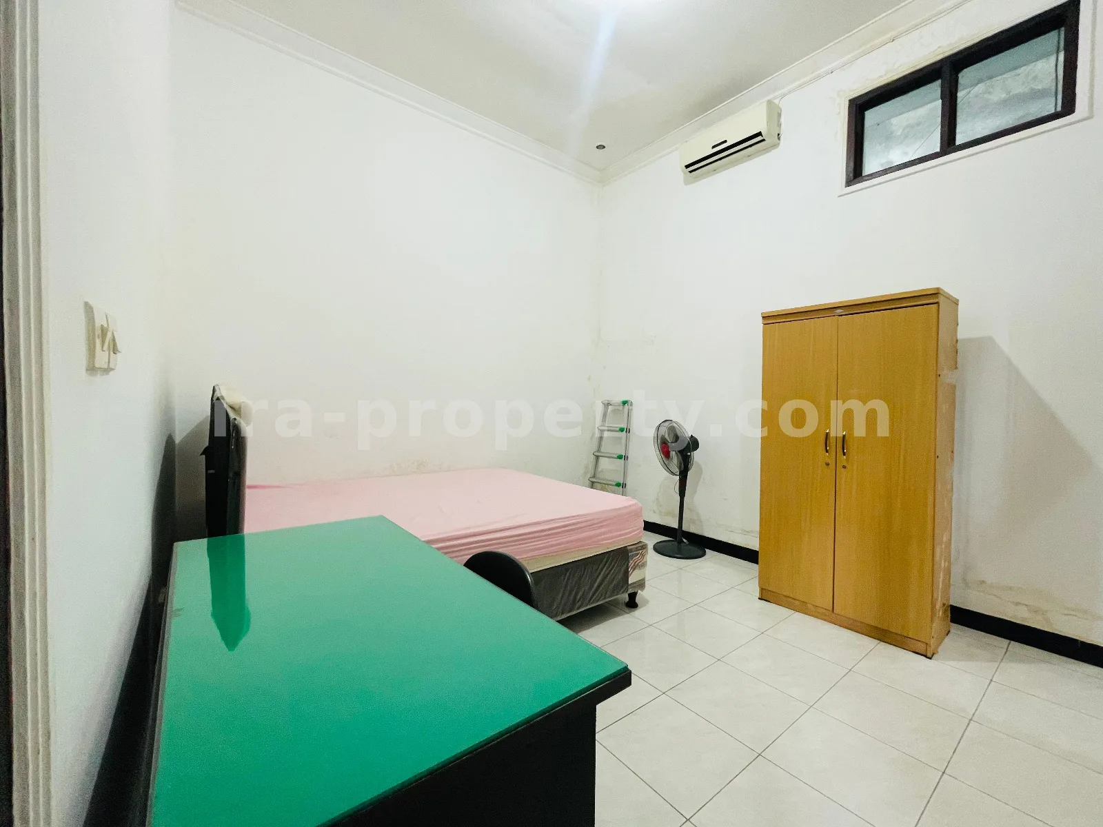 Spacious House with Large Yard in Ampenan – Mataram - 1007 - 3