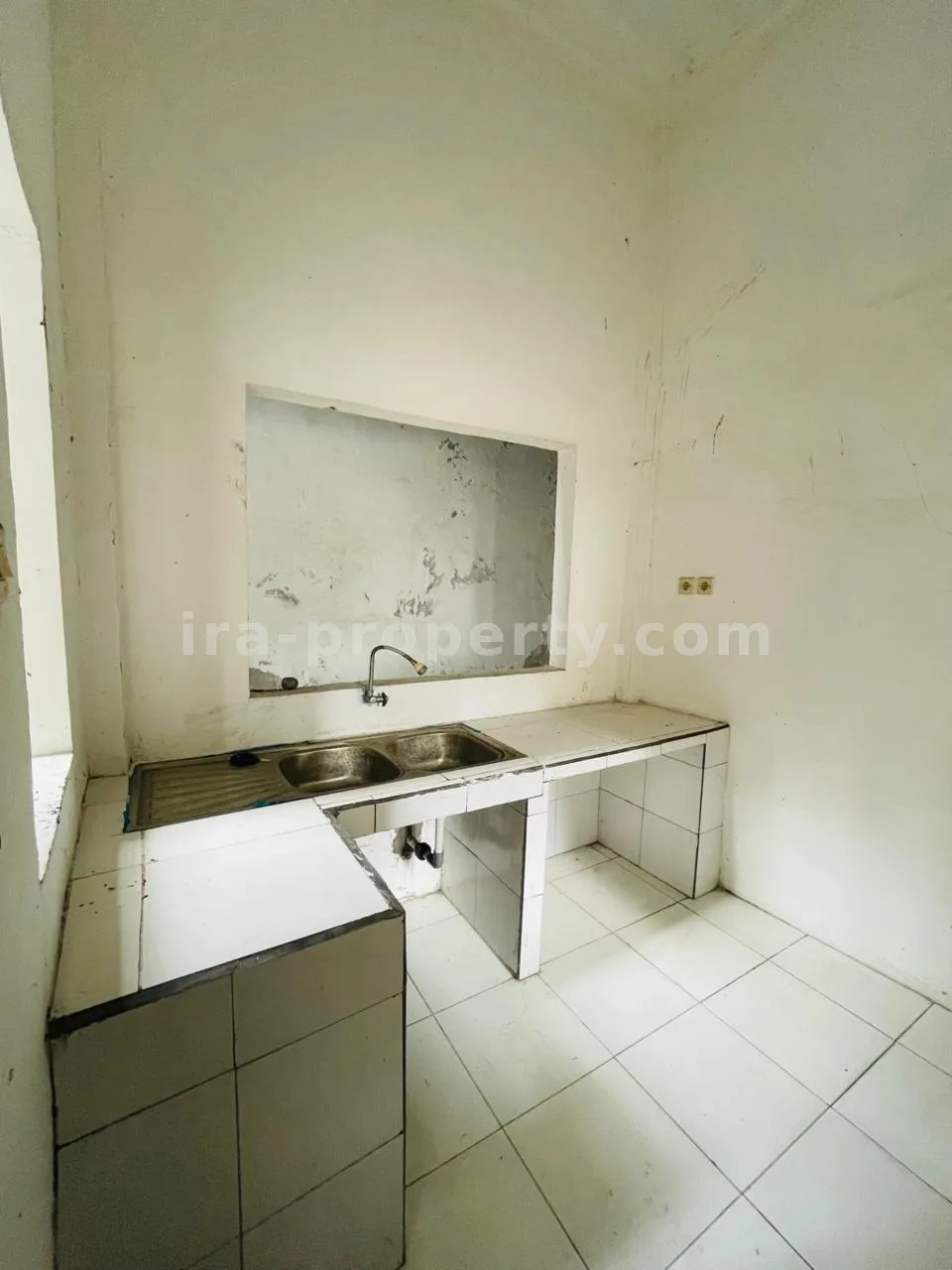 Spacious House with Large Yard in Ampenan – Mataram - 1007 - 6